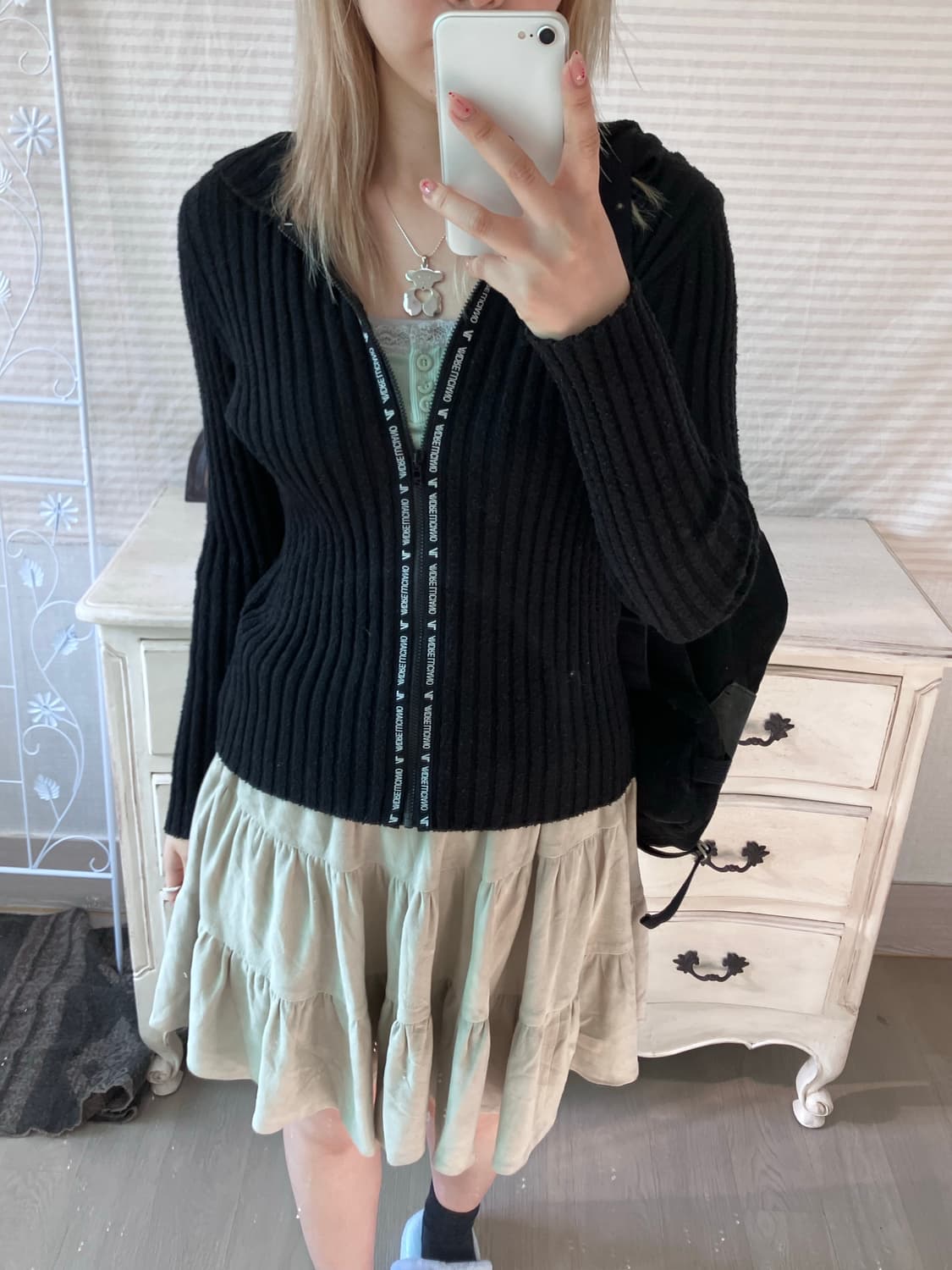 jpn vintage 블랙 슬림핏 후드 니트 집업 상품이미지4