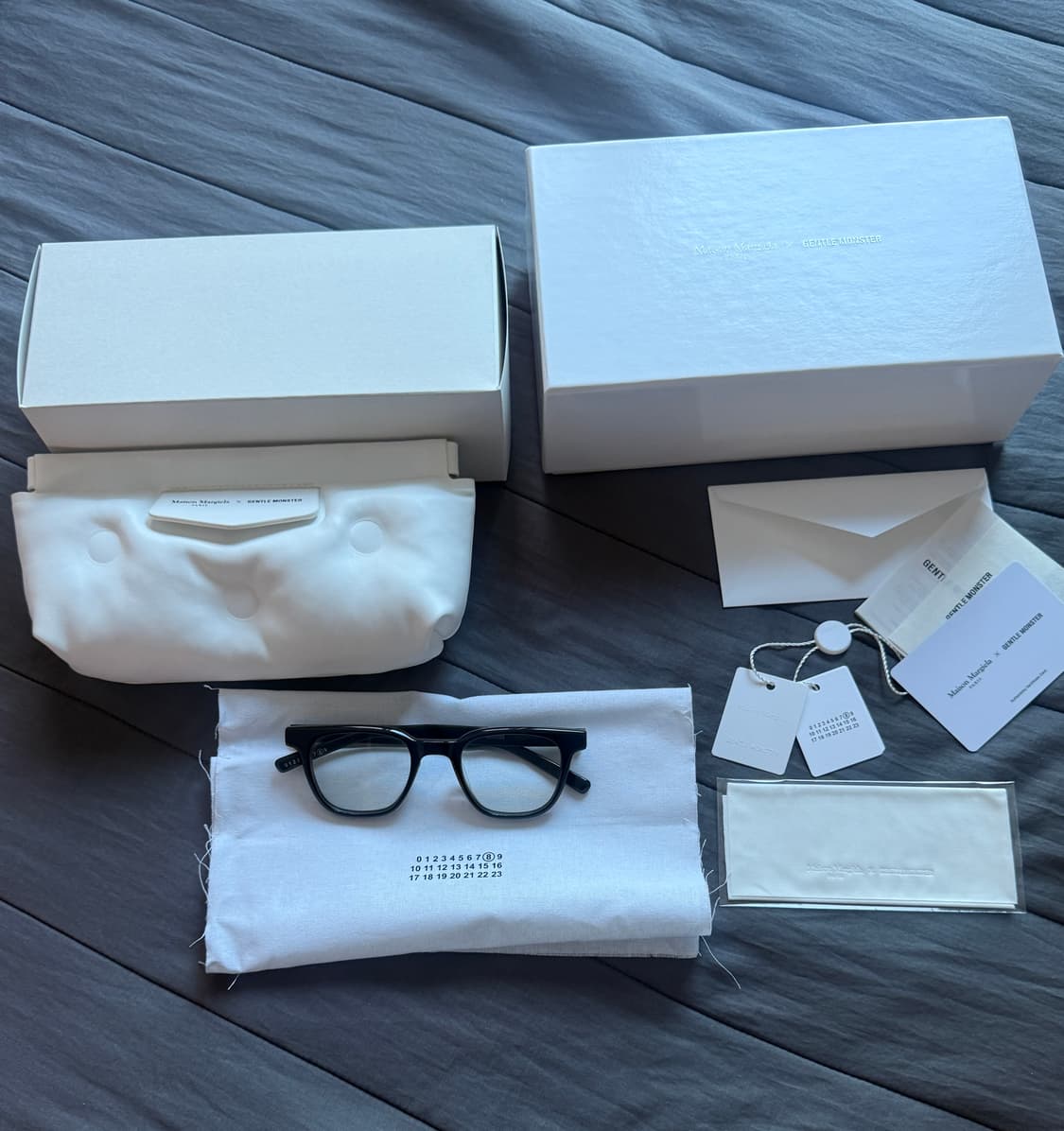 젠틀몬스터 메종마르지엘라 mm010s 블랙 상품이미지1