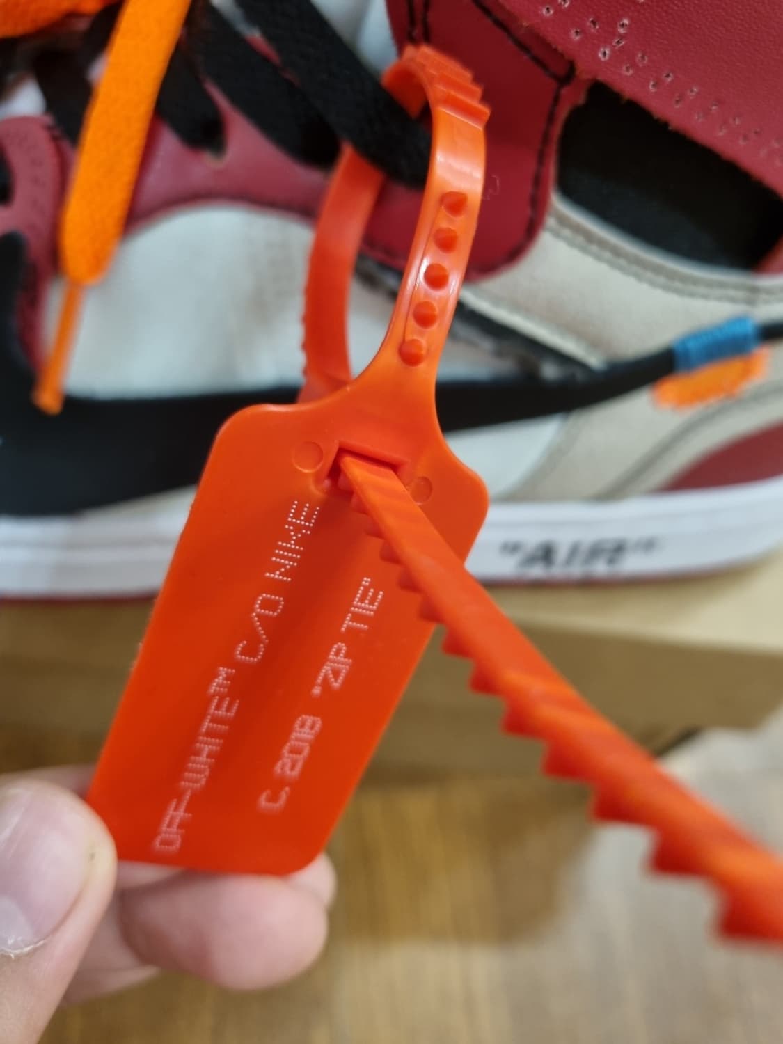 오프화이트 레트로 하이 시카고 더 텐 상품이미지3