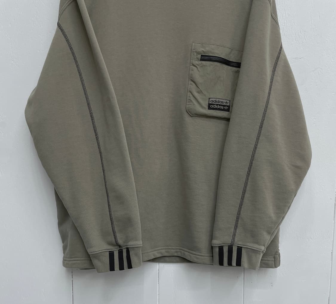 아디다스 유틸리티 지퍼 포켓 맨투맨  상품이미지5