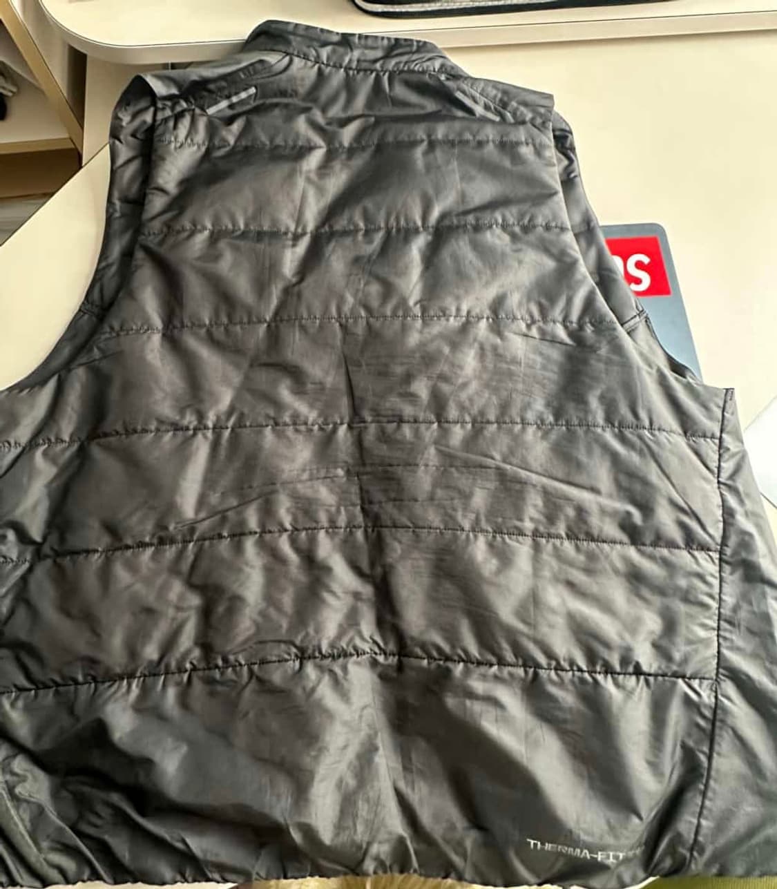 [나이키]써마핏 ADV 리펠 에어로로프트 베스트 상품이미지2