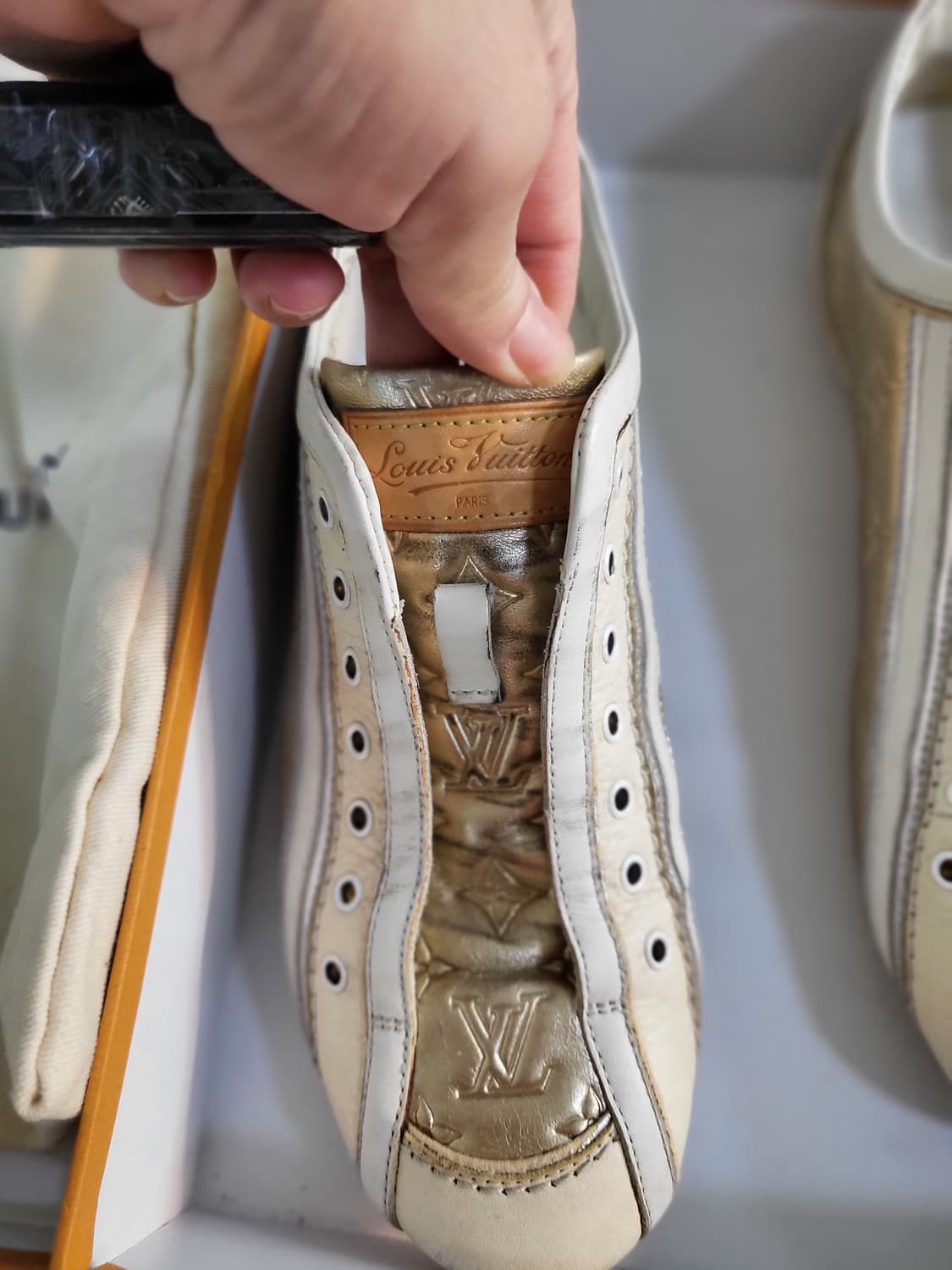 (정품)루이비통 여성 가죽 스니커즈 아이보리/골드 230 상품이미지7