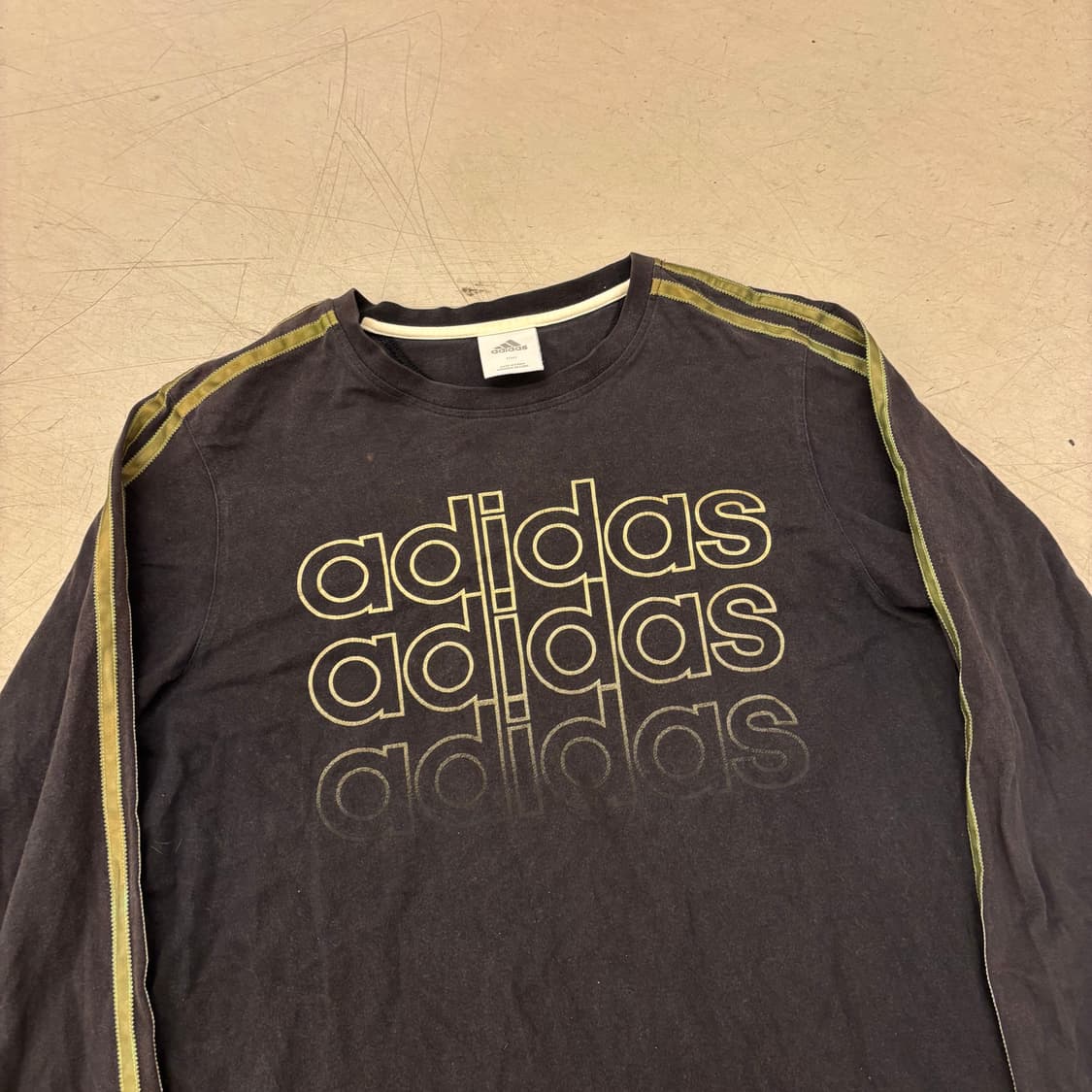 아디다스 페이드 빅로고 롱슬리브 상품이미지2