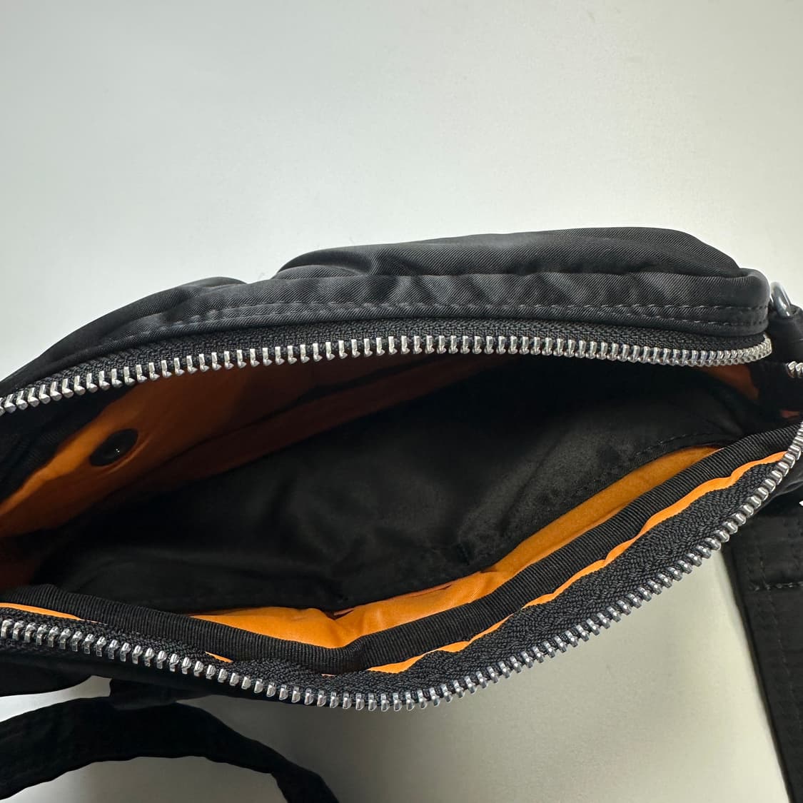 PORTER TANKER SHOULDER BAG 포터 탱커 숄더백 상품이미지8