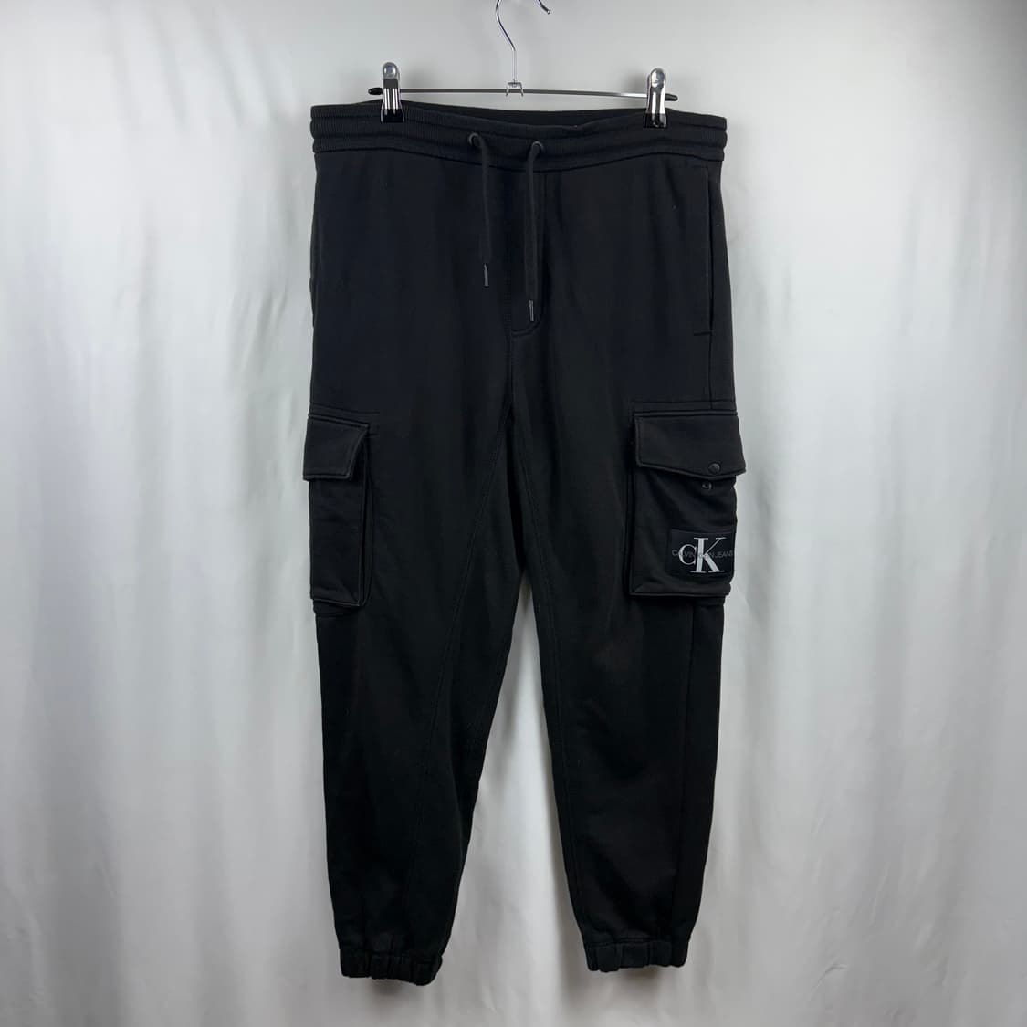 (S) 켈빈클라인 카고 스웻 조거 팬츠 블랙 상품이미지2