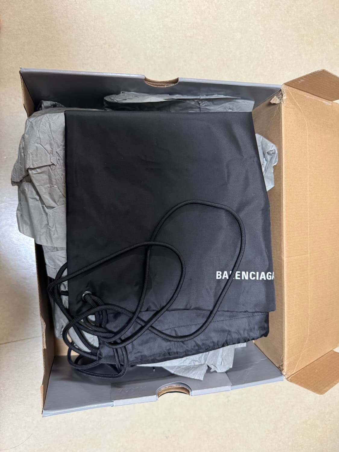 발엔시아가 디펜더 41 상품이미지5