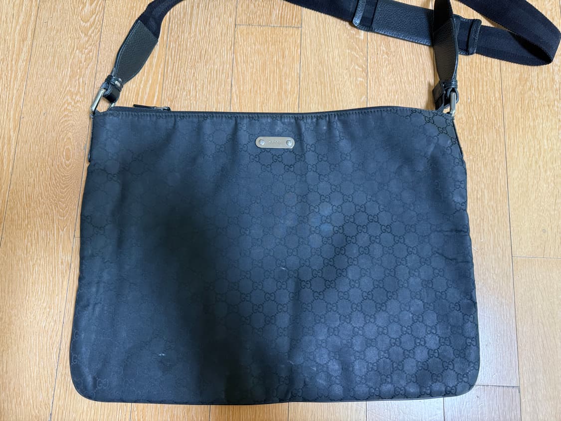 정품 구찌 GG 패턴 크로스백 상품이미지1
