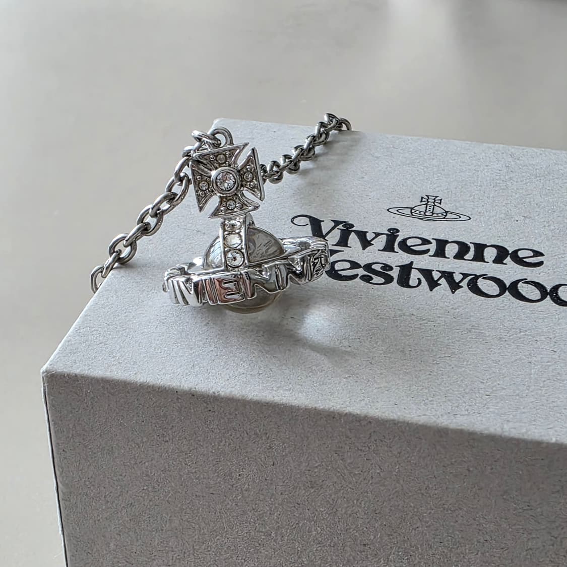 비비안웨스트우드 Paisley orb 목걸이 상품이미지1