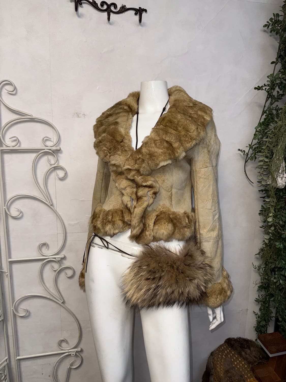 Ivory tie dye rabbit skin fur mustang 상품이미지4