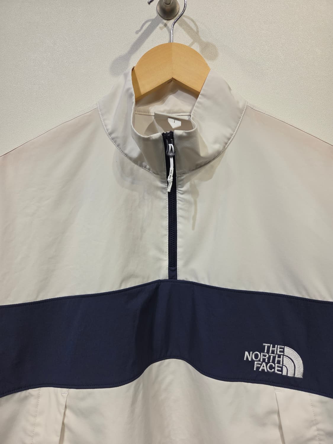 노스페이스 화이트라벨 반팔 아노락 상품이미지3