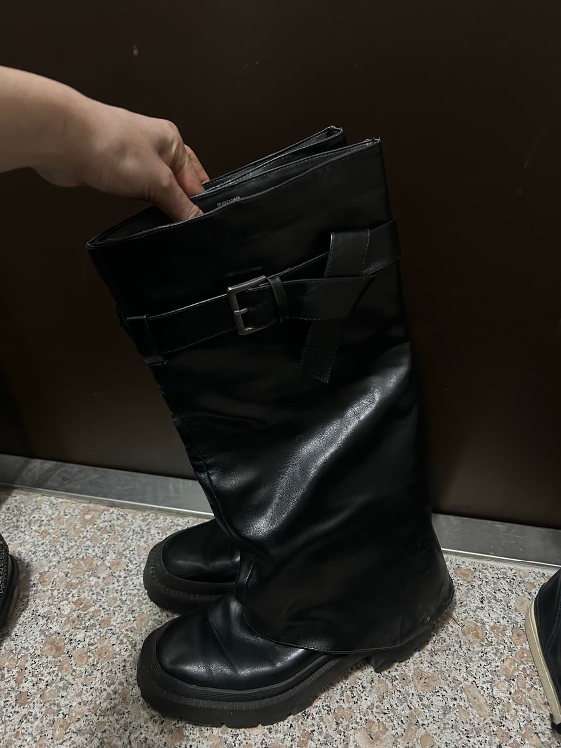 자라 니하이 버클 가터 부츠 상품이미지4