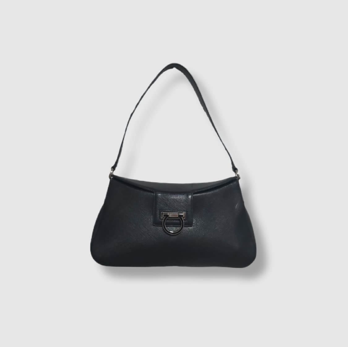 페라가모 사피아노 간치니 레더 숄더백 상품이미지1