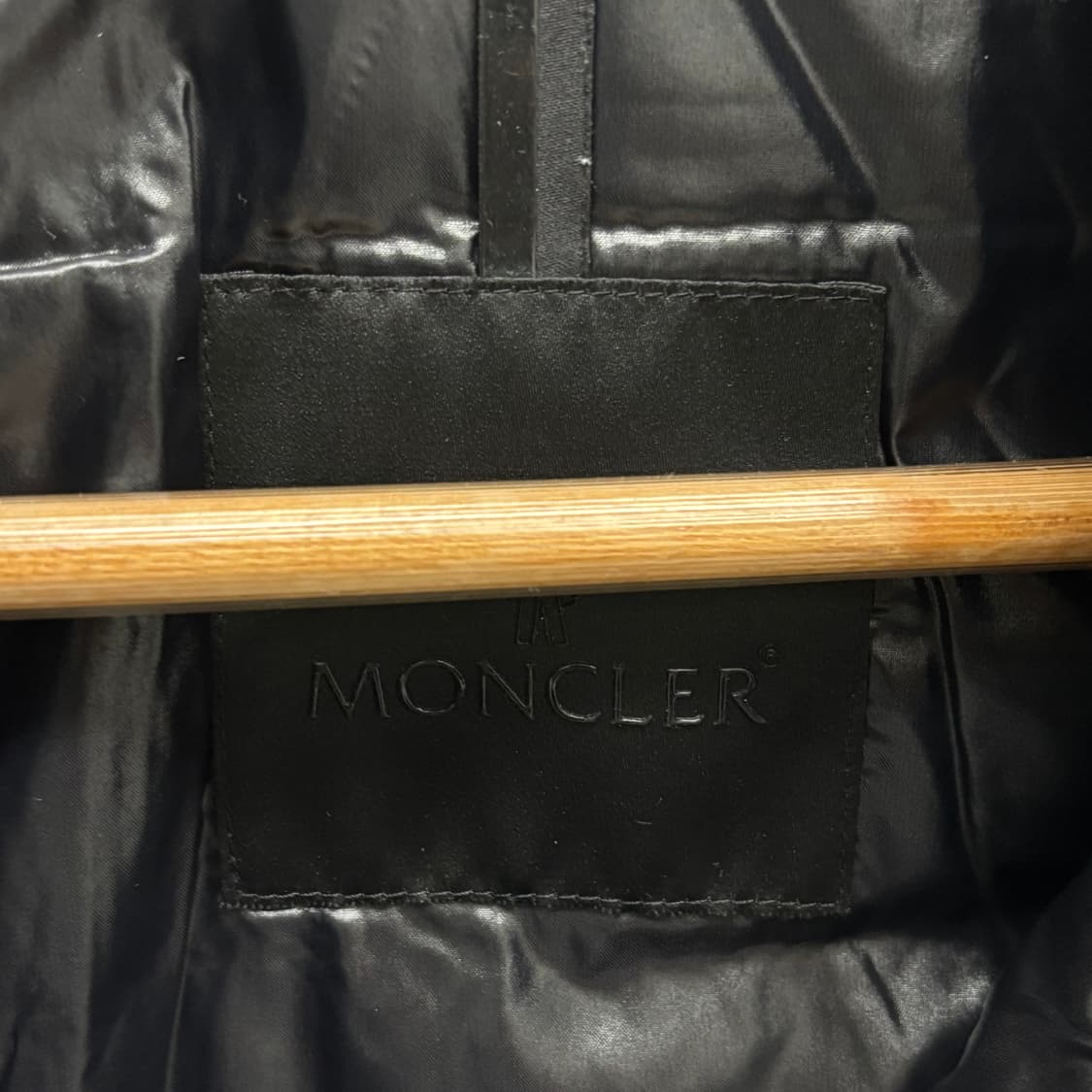 [3]몽클레어 블랙와펜 조끼패딩 상품이미지4