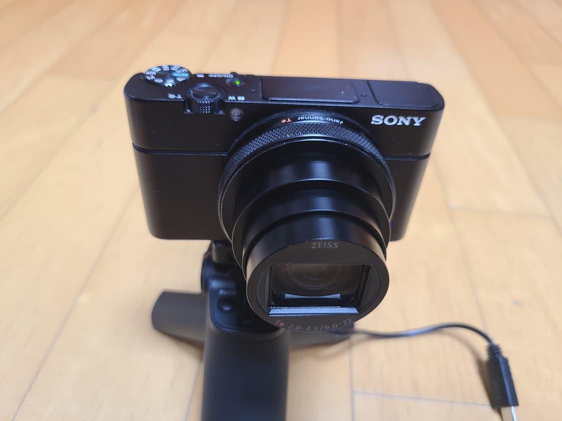 소니 RX100M6 카메라 + 소니 슈팅그립 배터리 3개, 바로 사용 상품이미지2