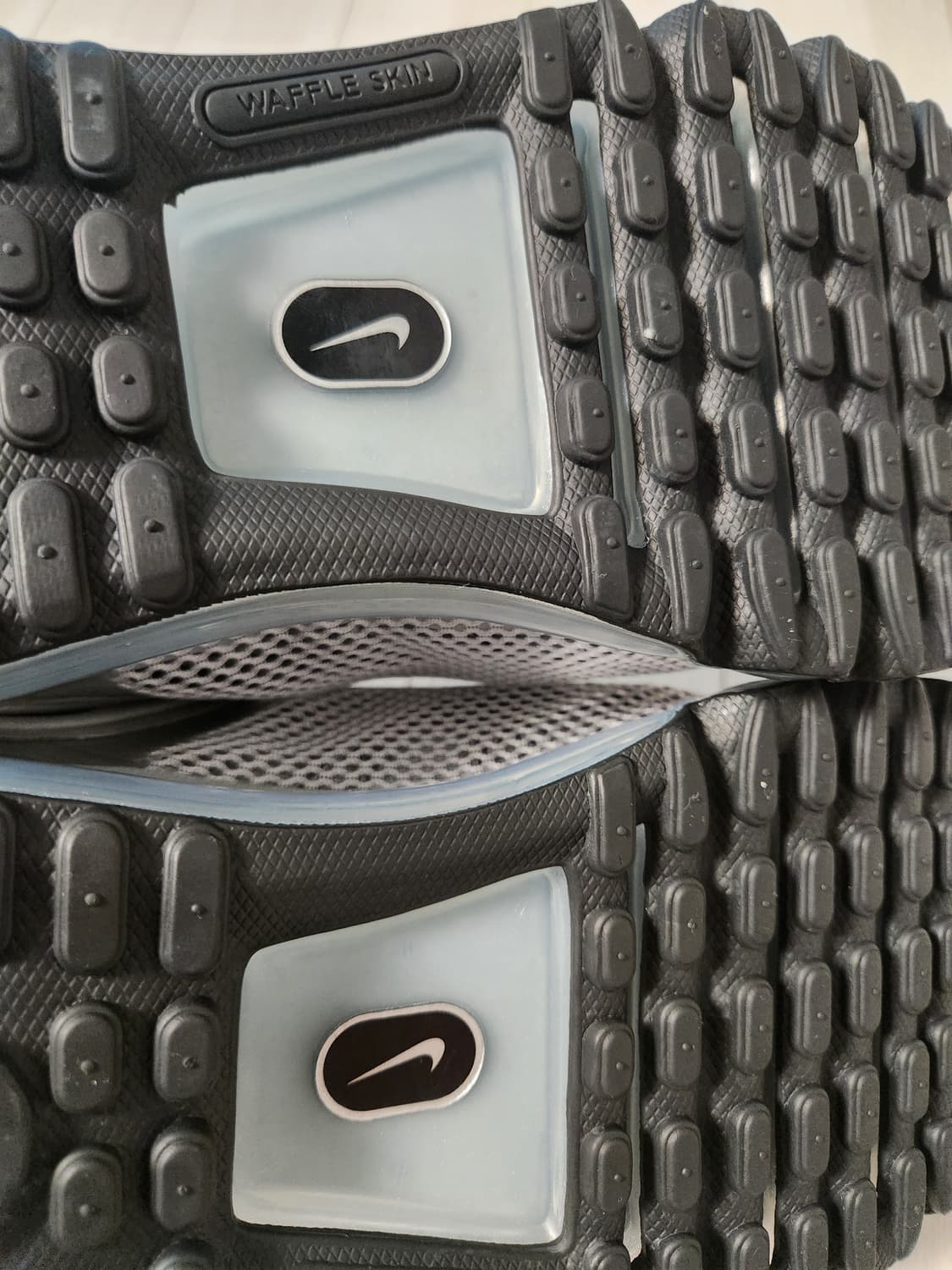 새상품급)나이키 에어맥스 2013 남성 신발 HQ3025-001 사이즈2 상품이미지6