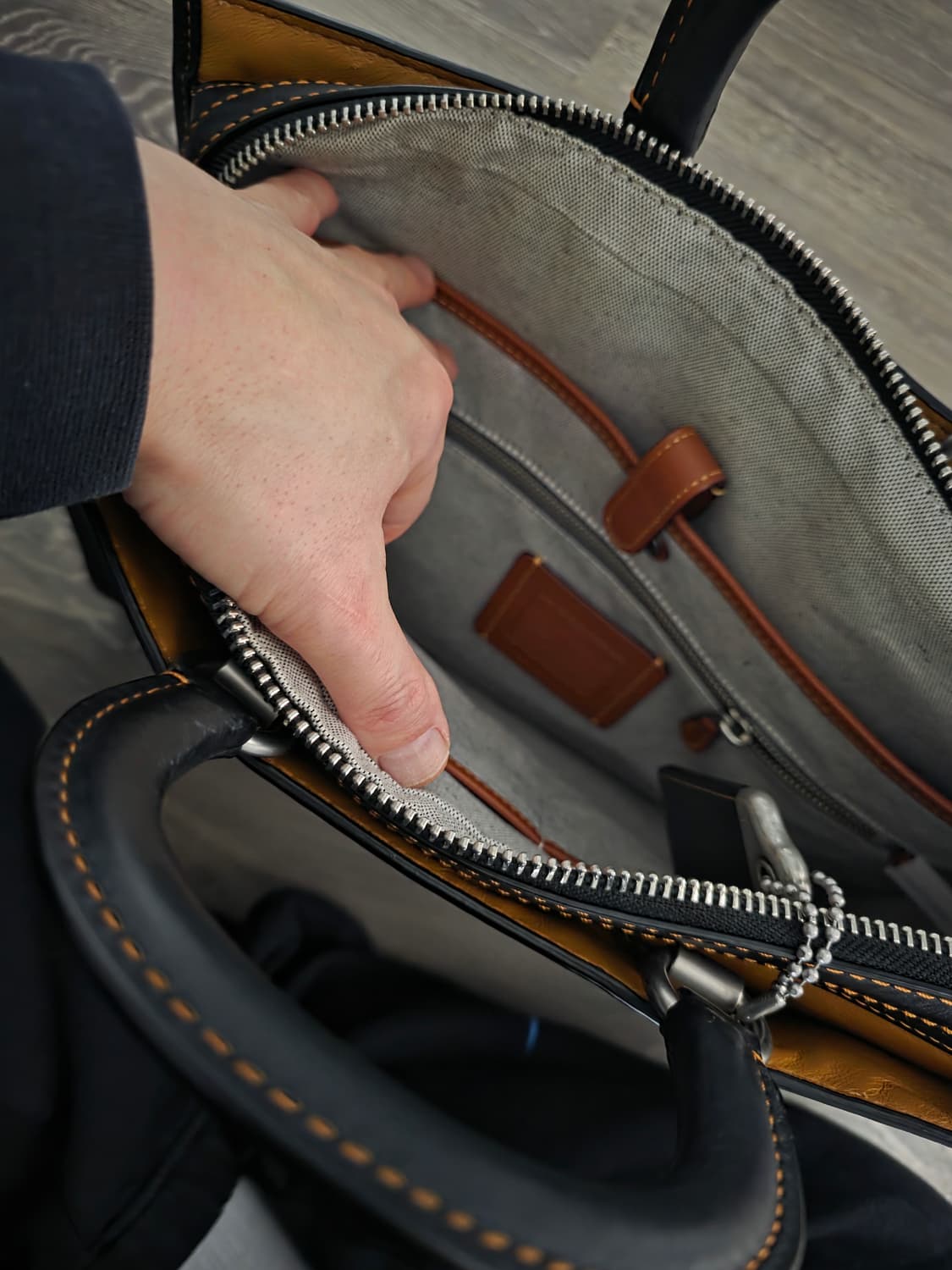 코치 서류가방 특 A급 상품이미지5