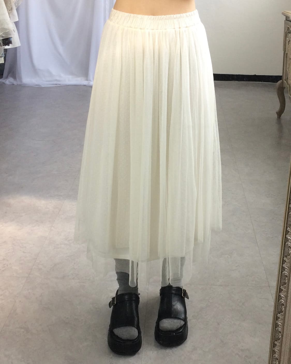 Dot pattern sha long skirt 상품이미지7