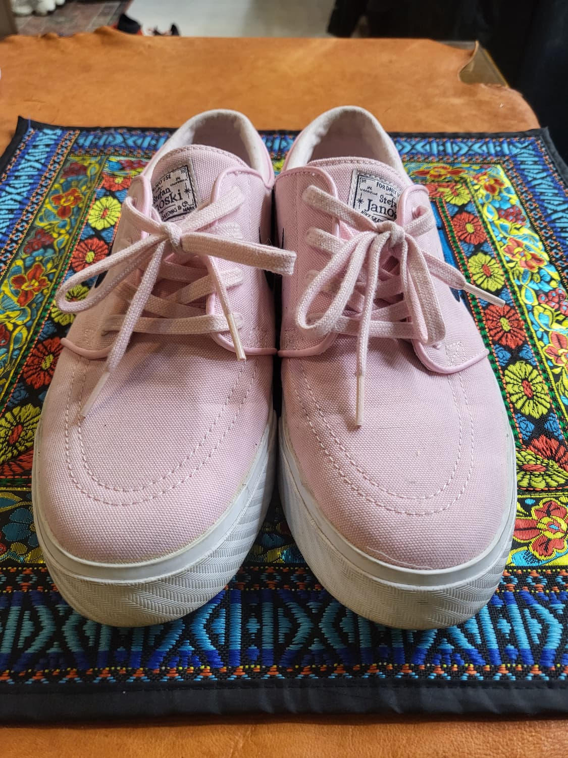 나이키SB 스테판 야노스키 핑크 상품이미지1