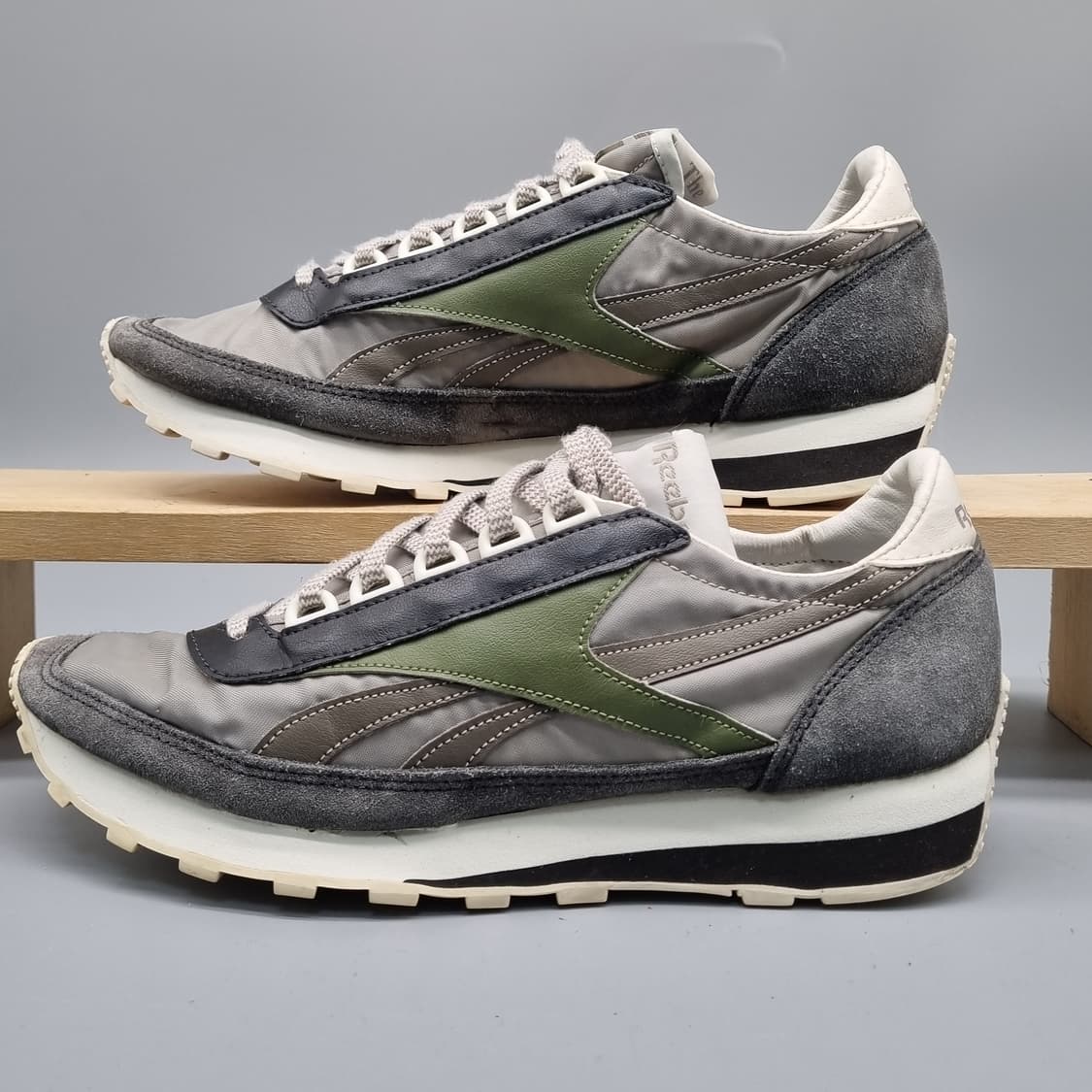 리복 아즈텍 카키 운동화245 상품이미지1