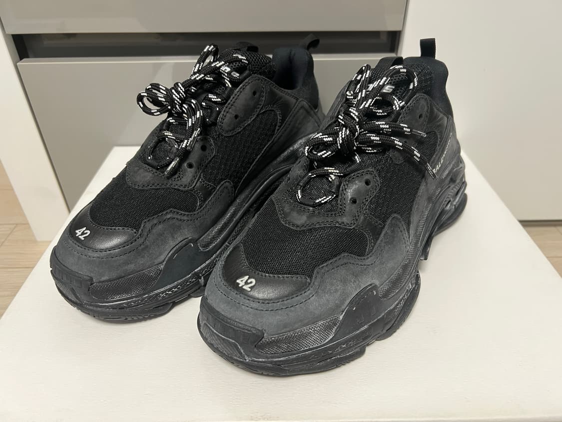 발렌시아가 트리플S 17FW 블랙 made in italy 새상품(42) 상품이미지1