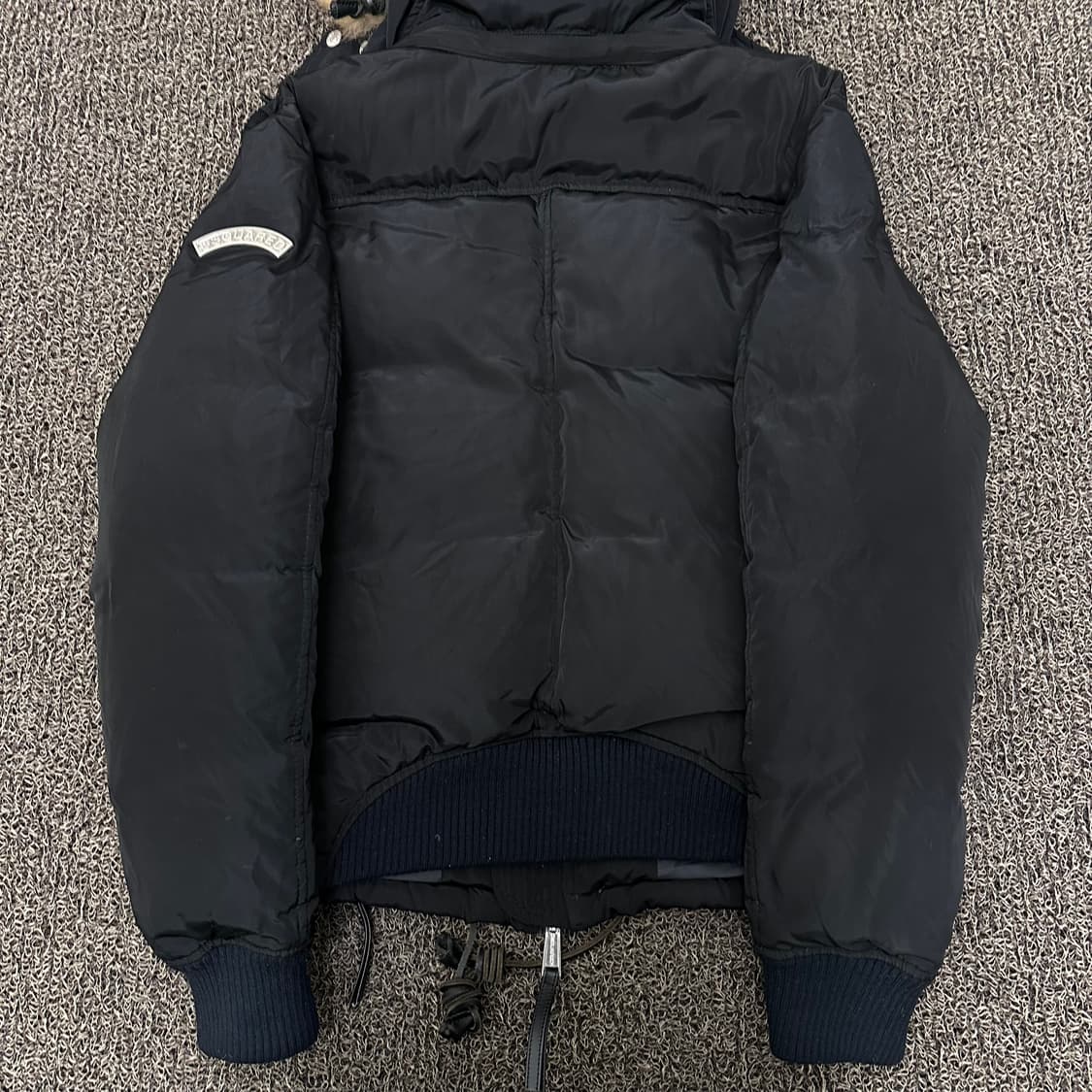 디스퀘어드 라쿤 털 숏 패딩 블랙 46사이즈 상품이미지7