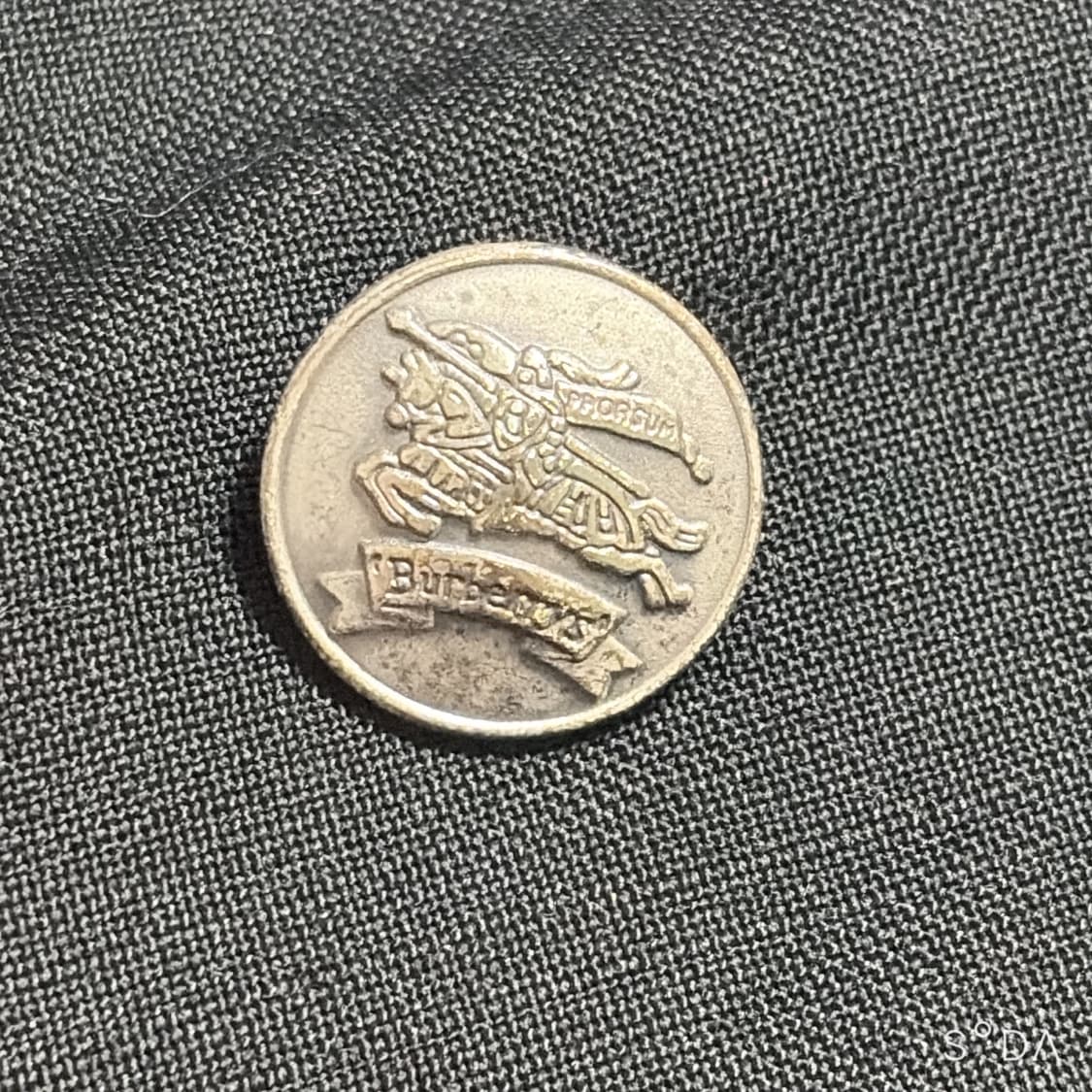 버버리 블랙 더블 브레스티드 자켓 상품이미지8