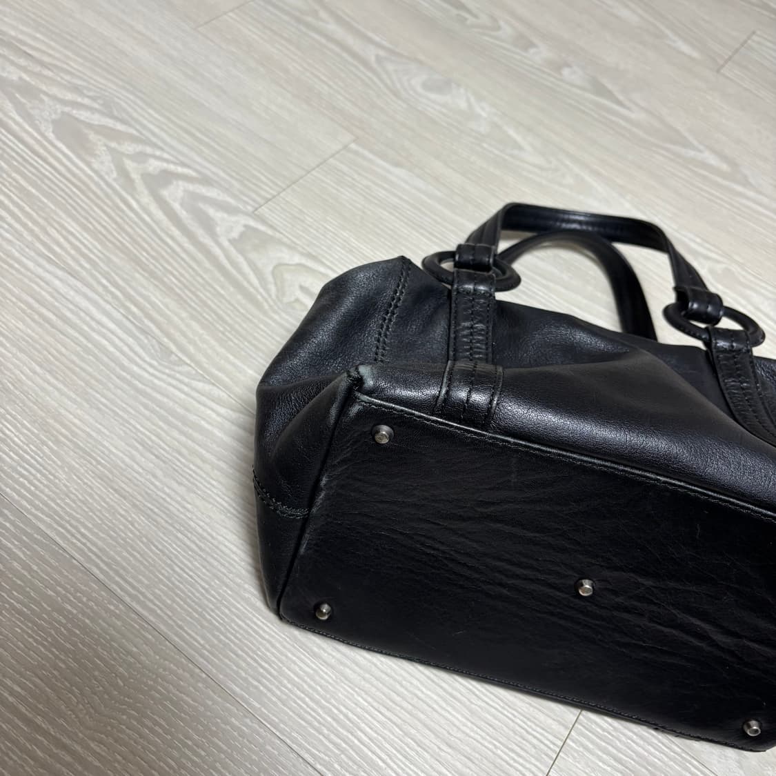 이세이미야케 레더 토트백 상품이미지10