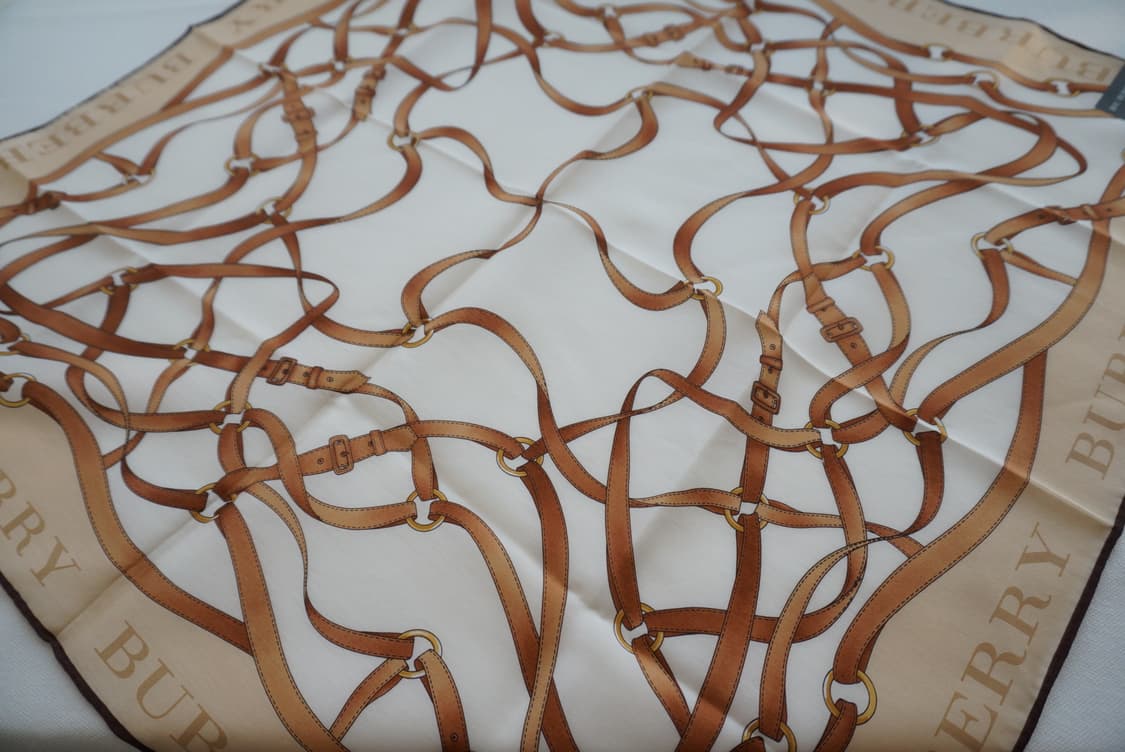 버버리 리본 대형 손수건 상품이미지3