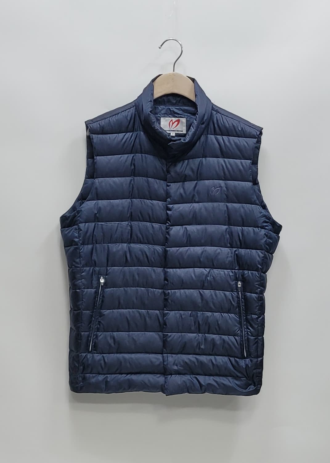 마스터바니에디션 경량 다운 패딩 베스트 / 사이즈 4 (95) 네이비
 상품이미지1