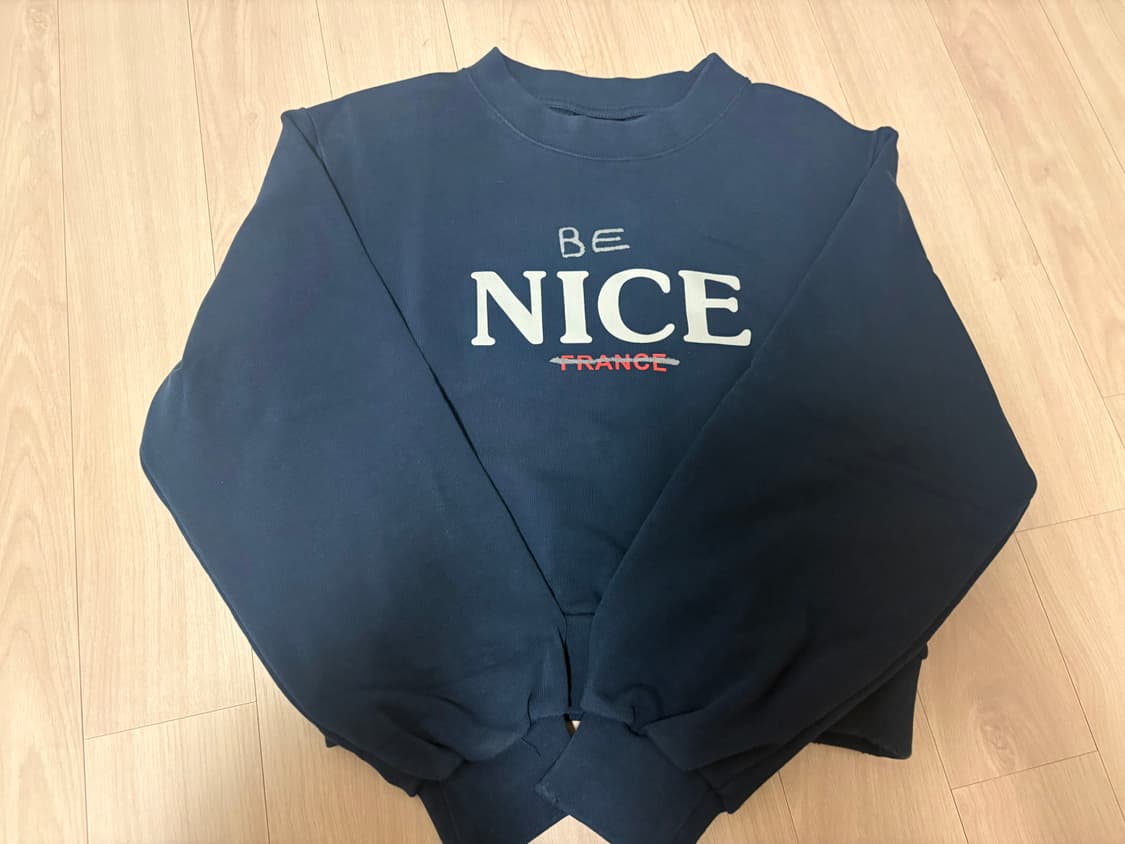 발렌시아가 be nice 맨투맨 (여성용) 상품이미지1