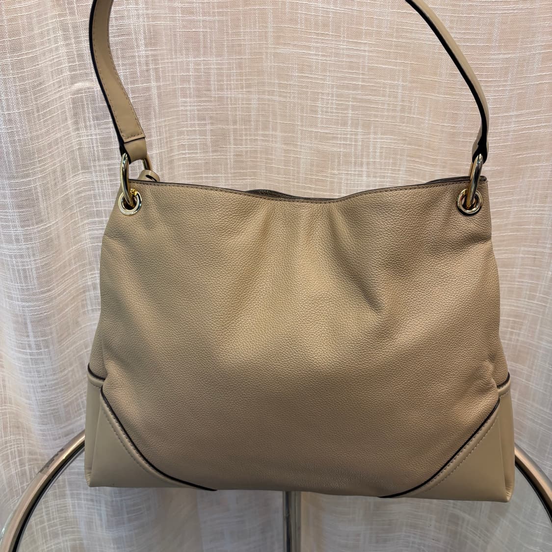 정품 마이클코어스 가죽 숄더백     상품이미지7