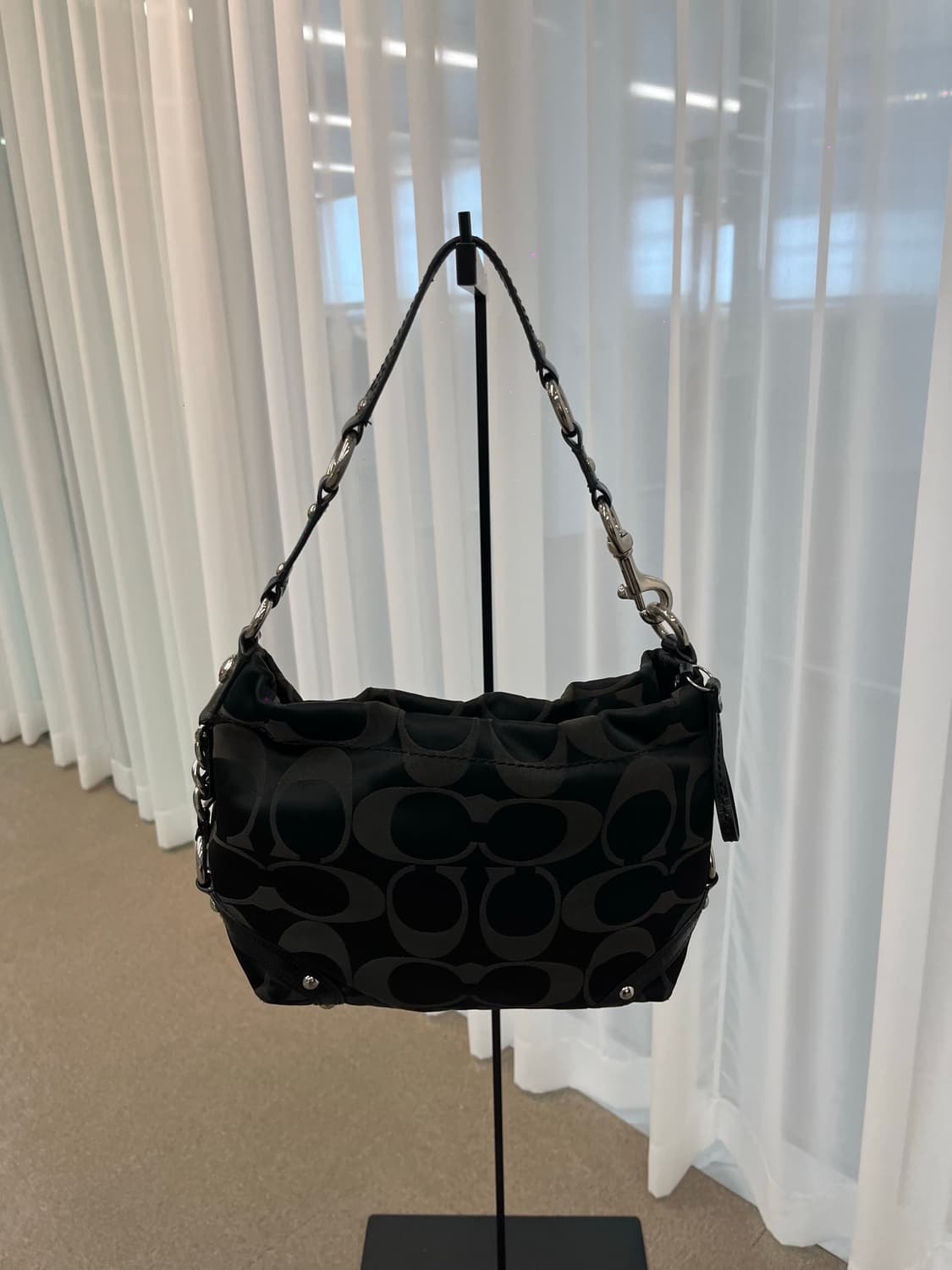 Coach Basic Square Shoulder Bag 상품이미지2