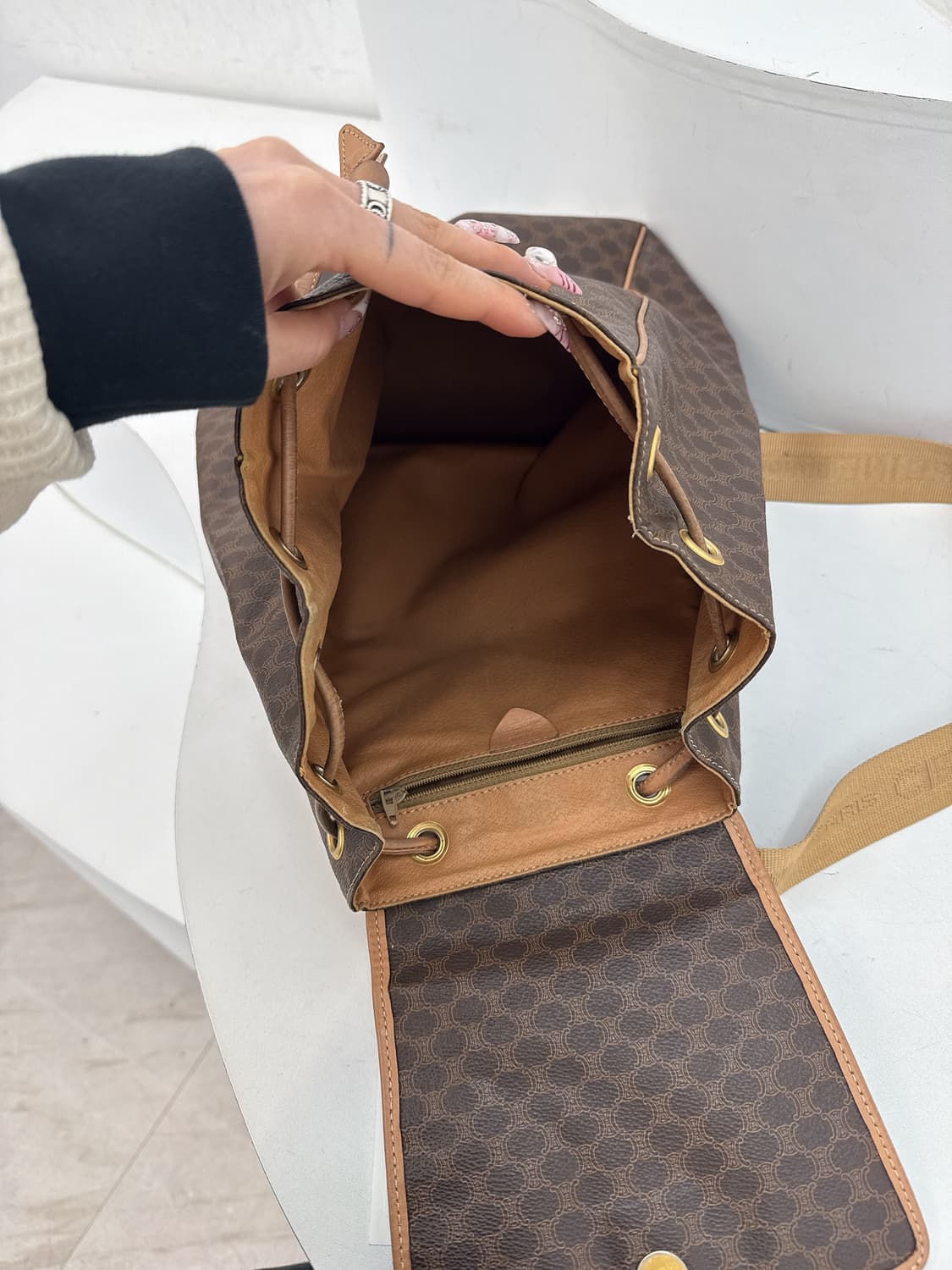 셀린느 마카담 백팩 상품이미지4