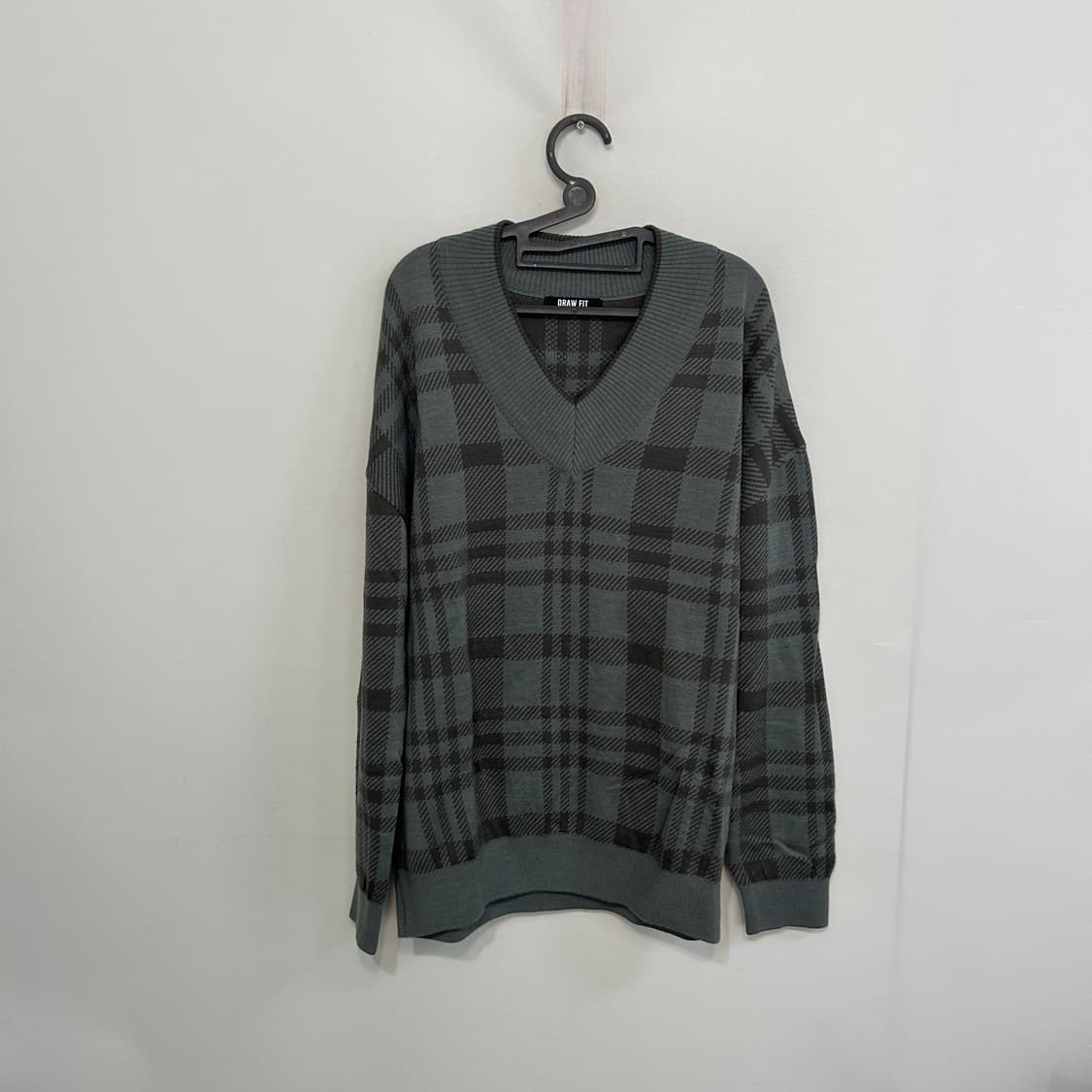드로우핏 남성 브이넥 니트 M 상태최상 상품이미지1