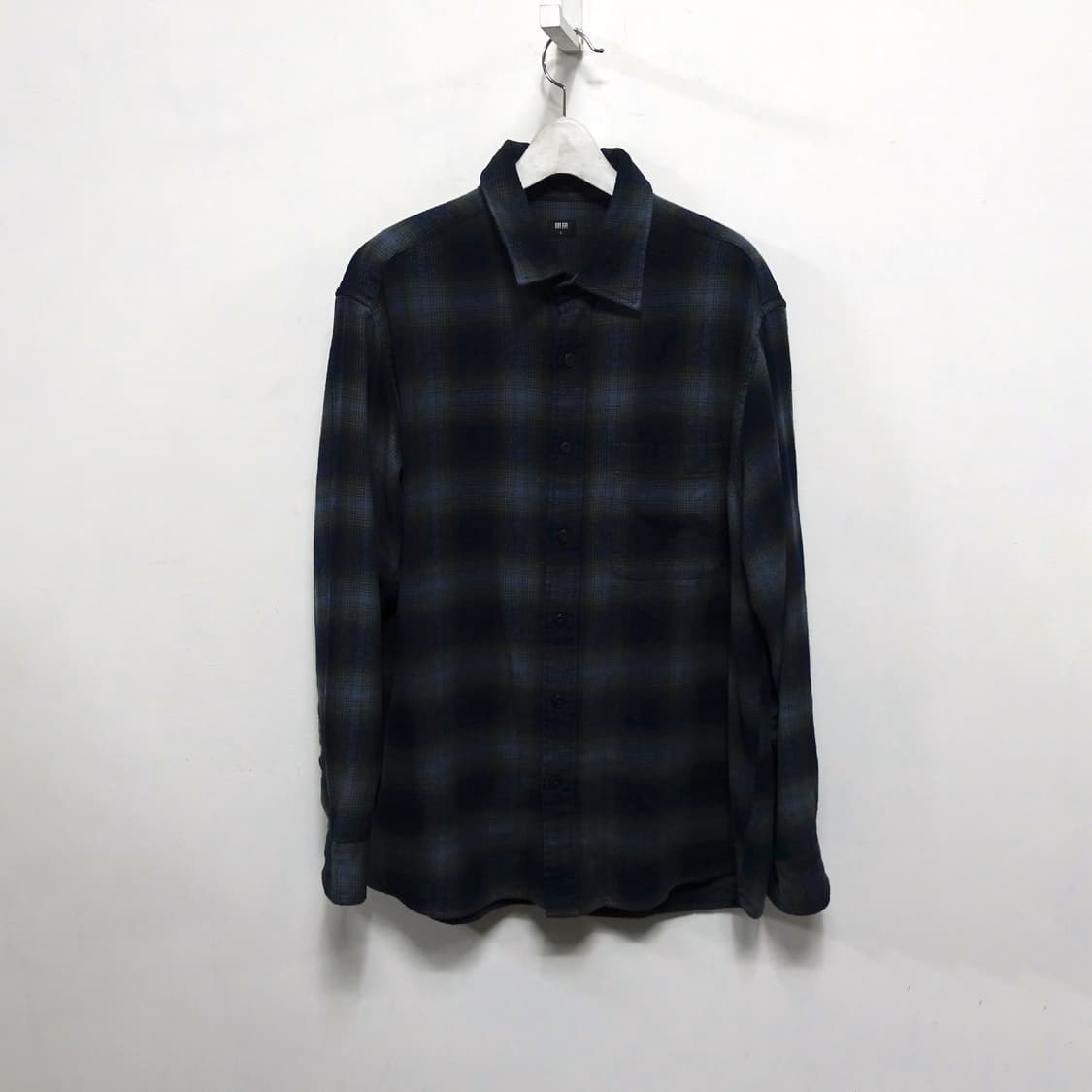 [L] UNIQLO 유니클로 블루 블랙 체크 플란넬 셔츠 상품이미지3