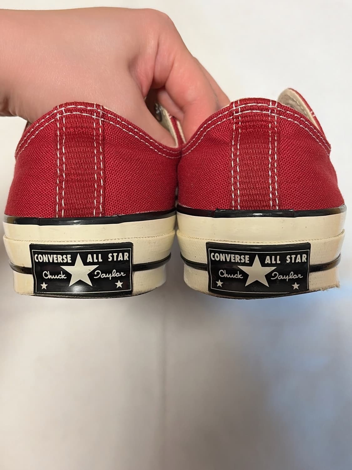 컨버스 척 70 로우 크림슨 255-260 사이즈 판매합니다. 상품이미지5