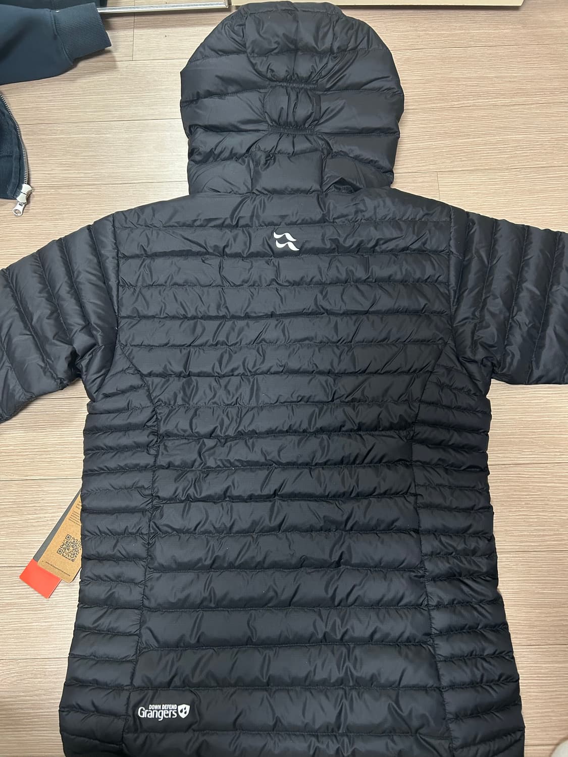 랩 마이크로라이트 알파인 자켓 블랙 XS 판매합니다~ 상품이미지2