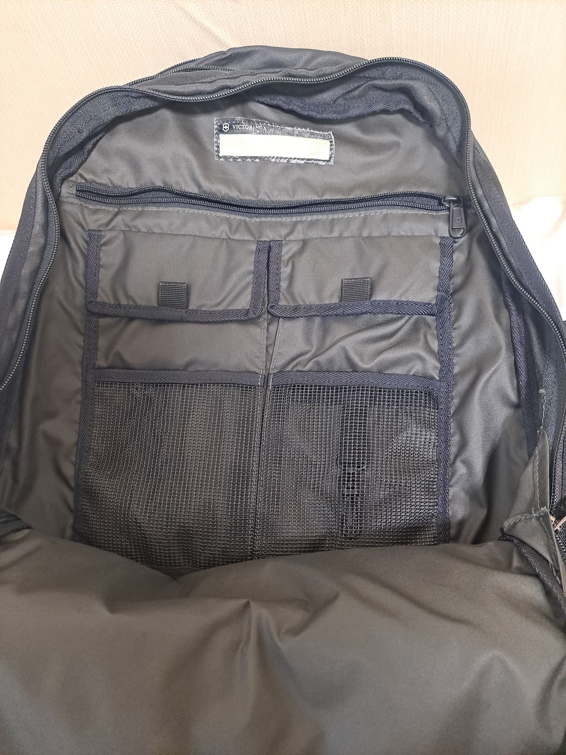 빅토리녹스 알몬트 3.0 백팩
 상품이미지7