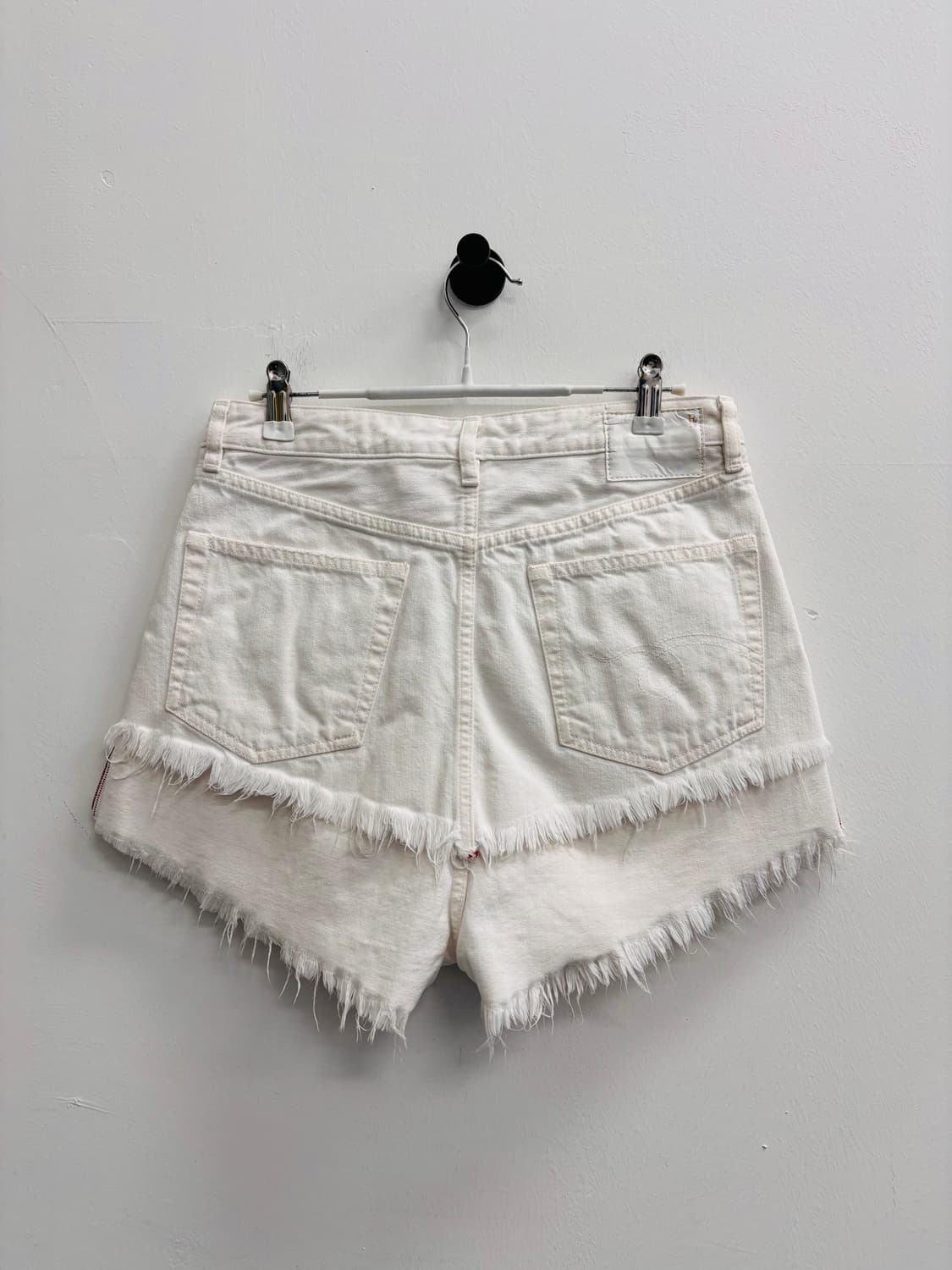 R13 더블 레이어드 컷오프 데님 쇼츠 화이트 상품이미지2