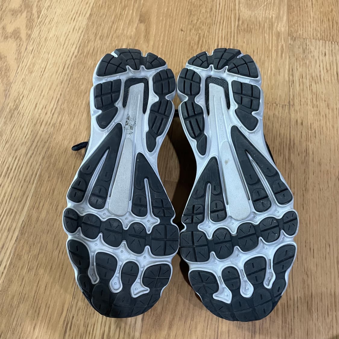 언더아머 런닝화 270 상품이미지8