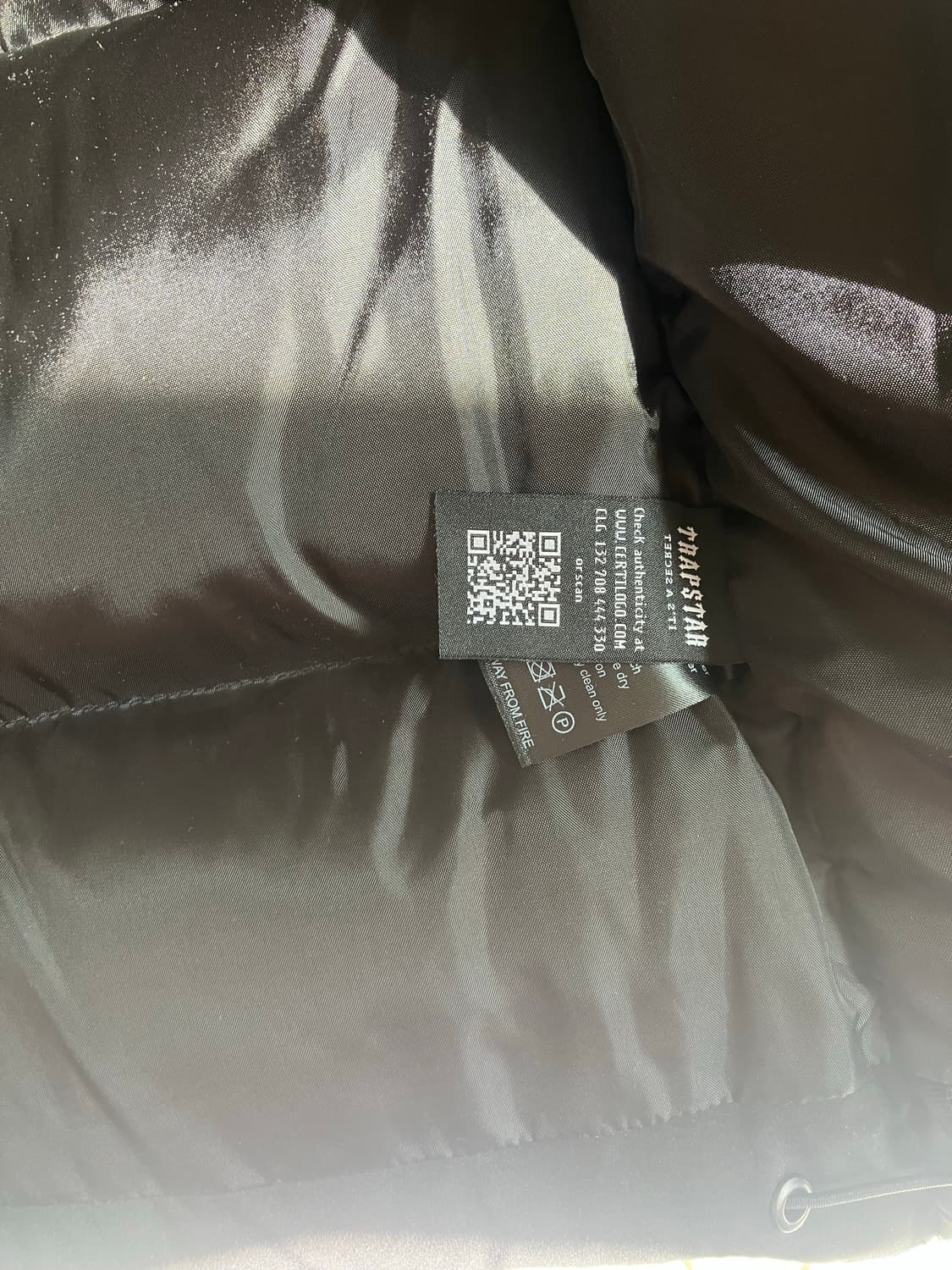 트랩스타 센트럴씨 패딩 상품이미지6