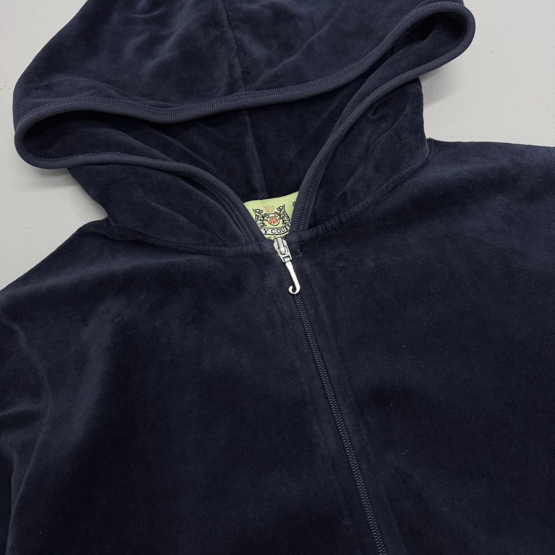 쥬시꾸뛰르 Y2K 딱붙 벨벳 후드집업 상품이미지3