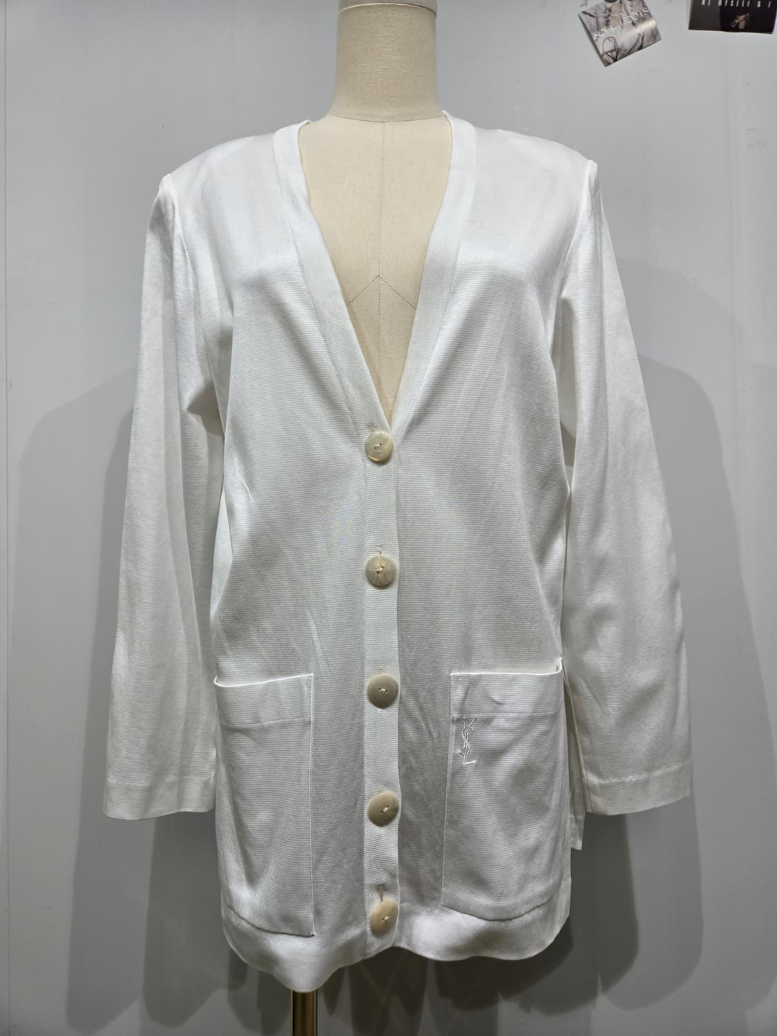 입생로랑 화이트 가디건 상품이미지1