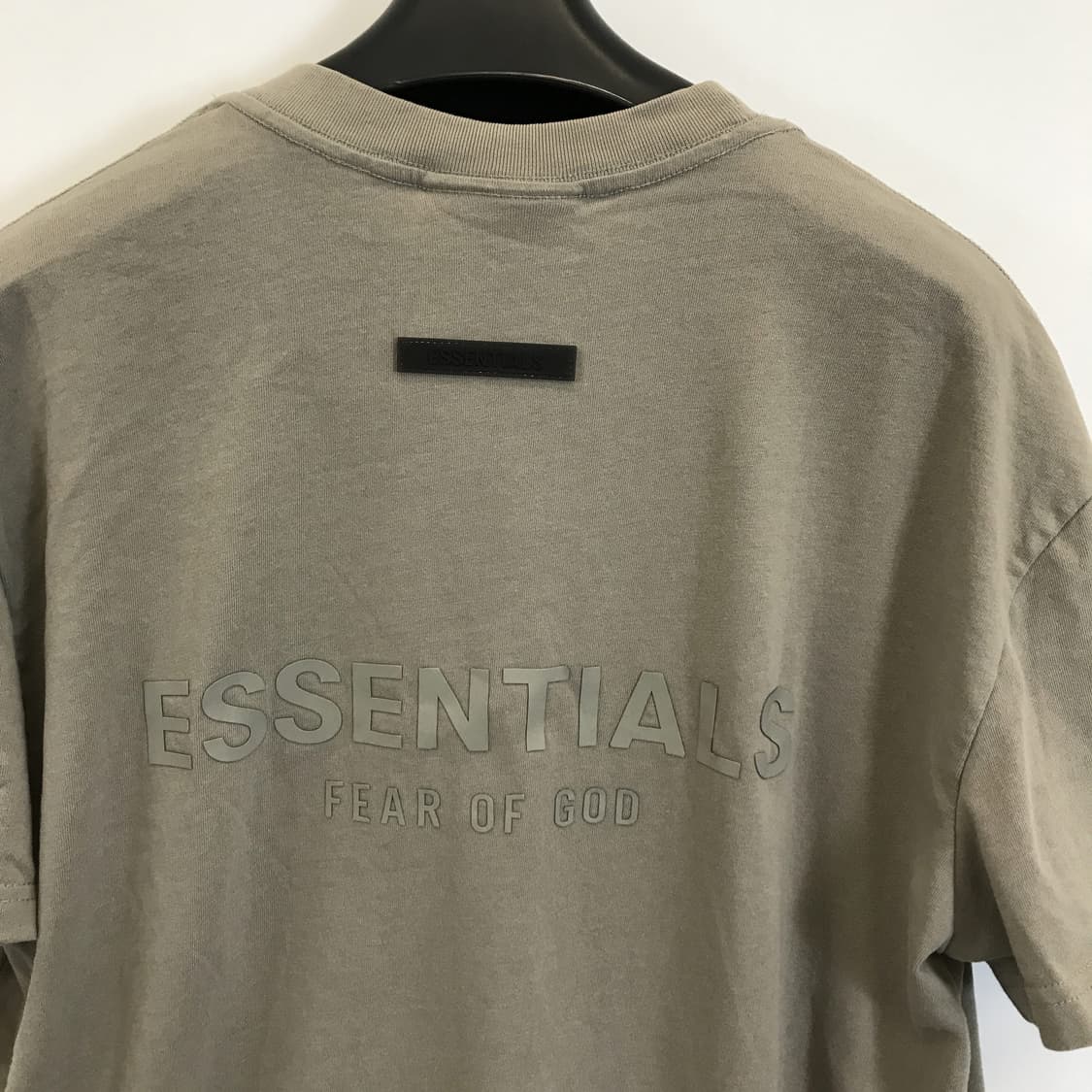 에센셜 피오갓 백프린팅 ESSENTIALS 반팔티셔츠 [M] 상품이미지4