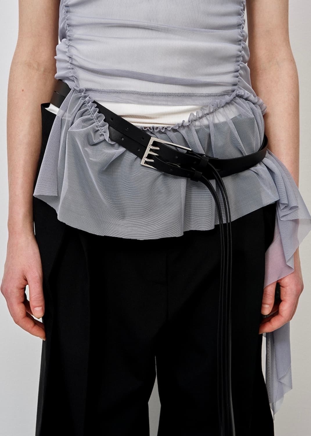 LCDC 메쉬 프릴 슬리브리스 탑 상품이미지3