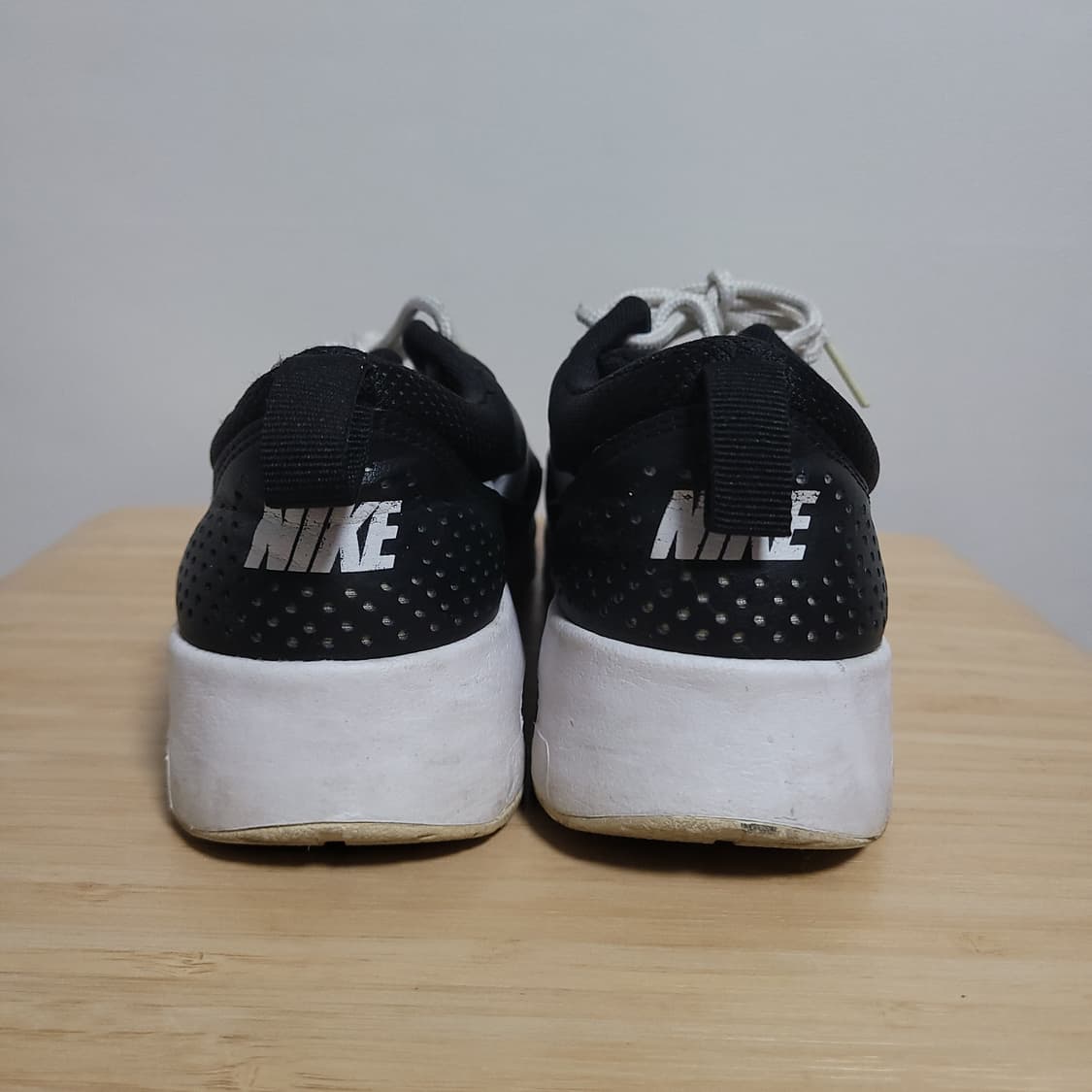 (235) NIKE 나이키 블랙 운동화 런닝화 스니커즈 상품이미지4