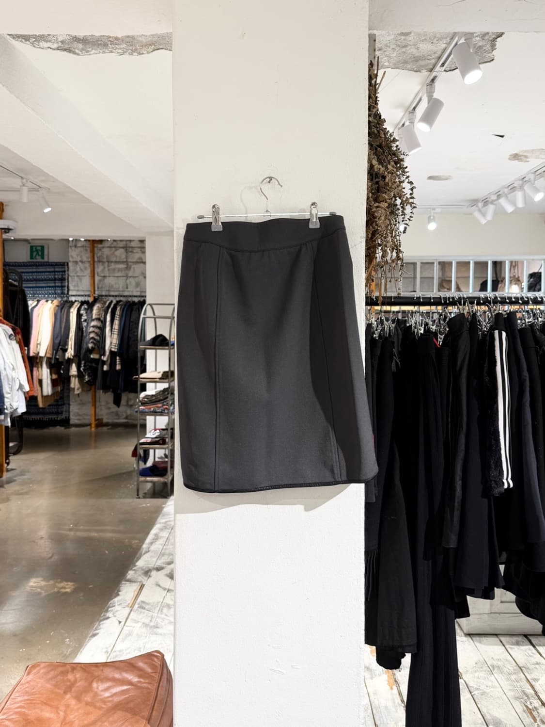 프라다 그레이 사이드 지퍼 미디 스커트 상품이미지6