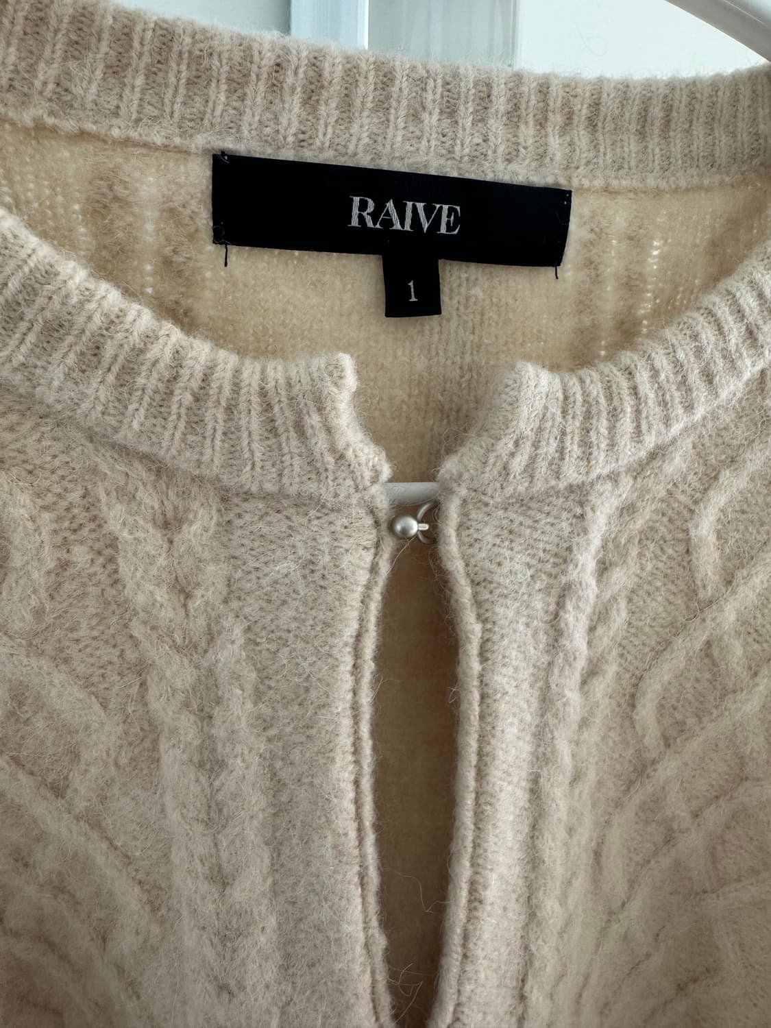 RAIVE 레이브 케이블 테슬 가디건 베이지 상품이미지5