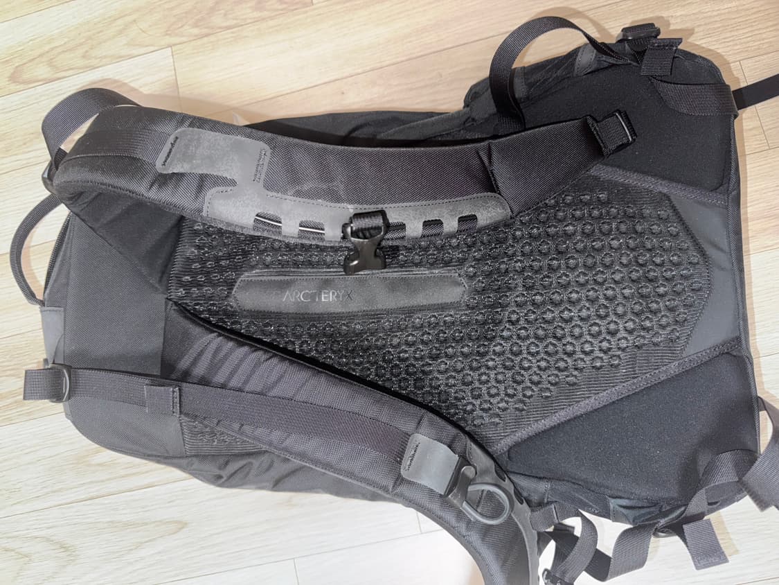 아크테릭스 아로 22 블랙 상품이미지6