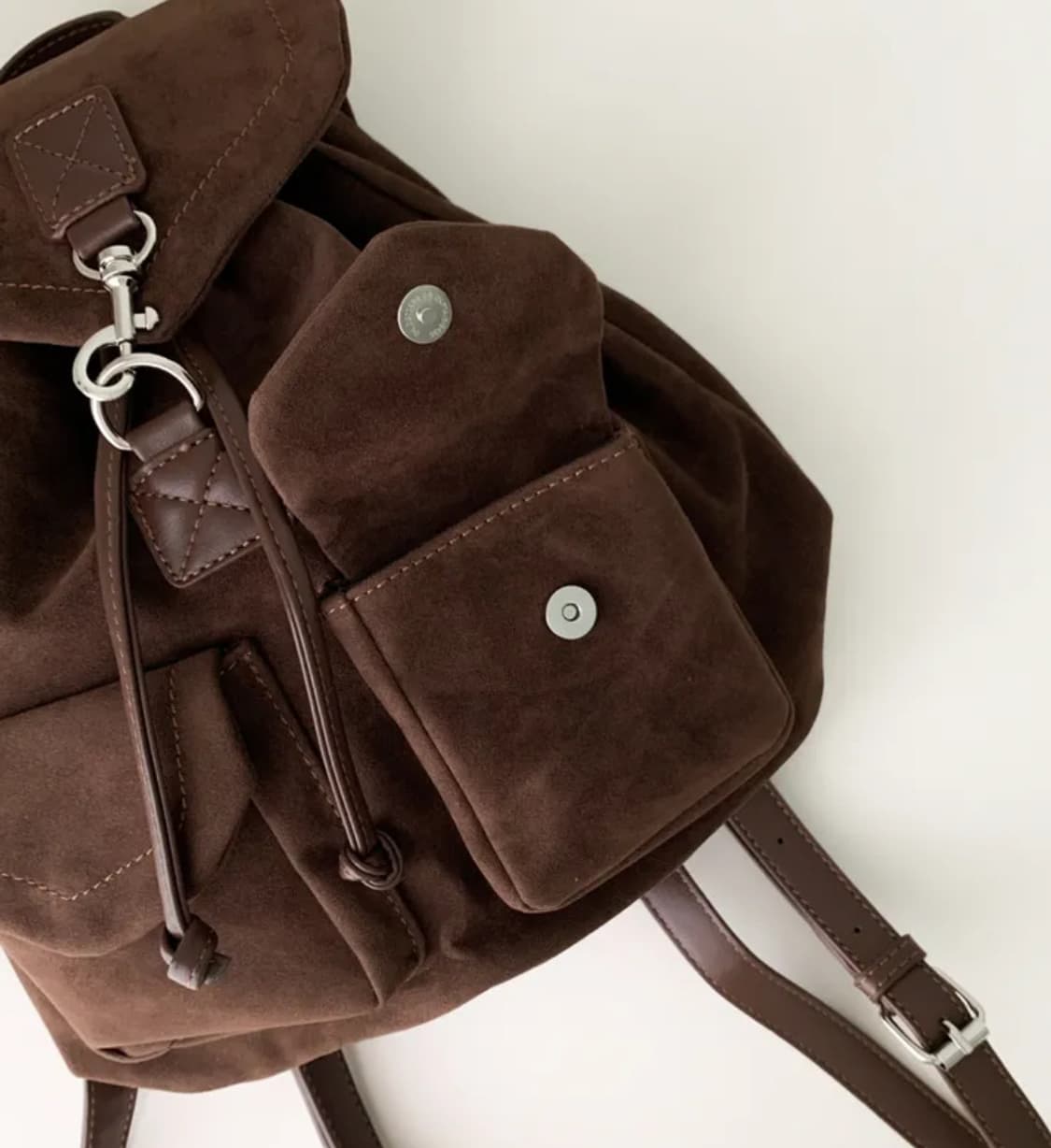 스웨이드 포켓 백팩 브라운 상품이미지3